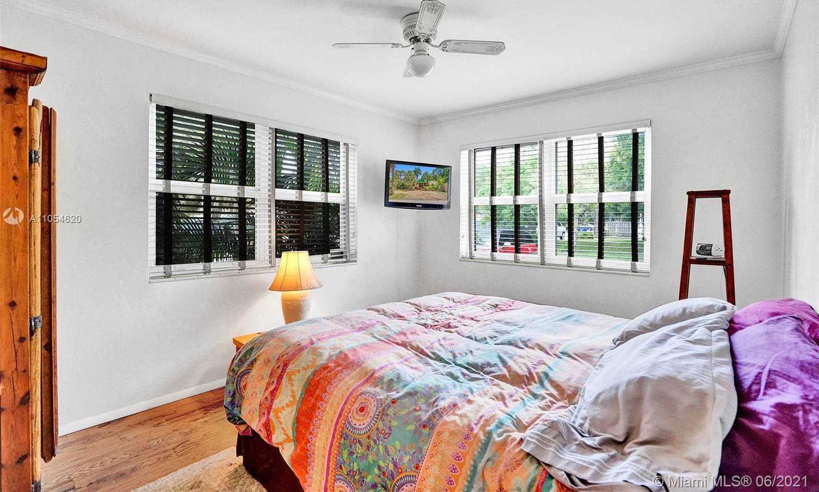 Small Image of 800 COONTIE CT, Fort Lauderdale Number 20