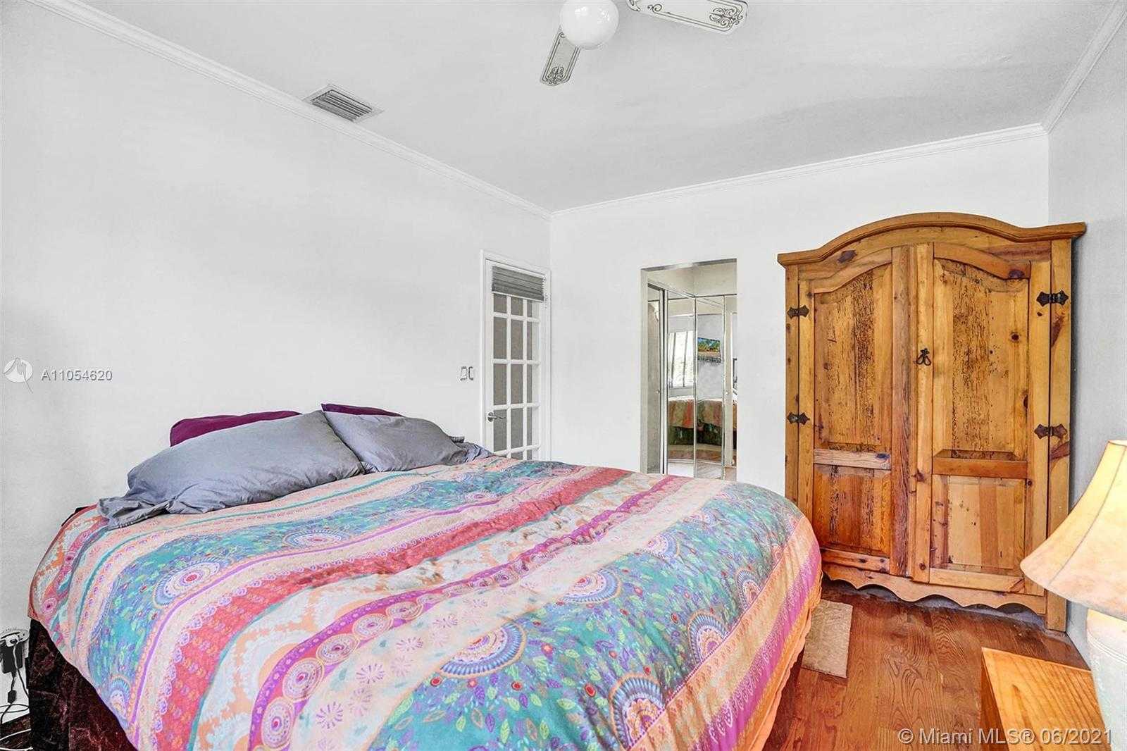 Small Image of 800 COONTIE CT, Fort Lauderdale Number 21