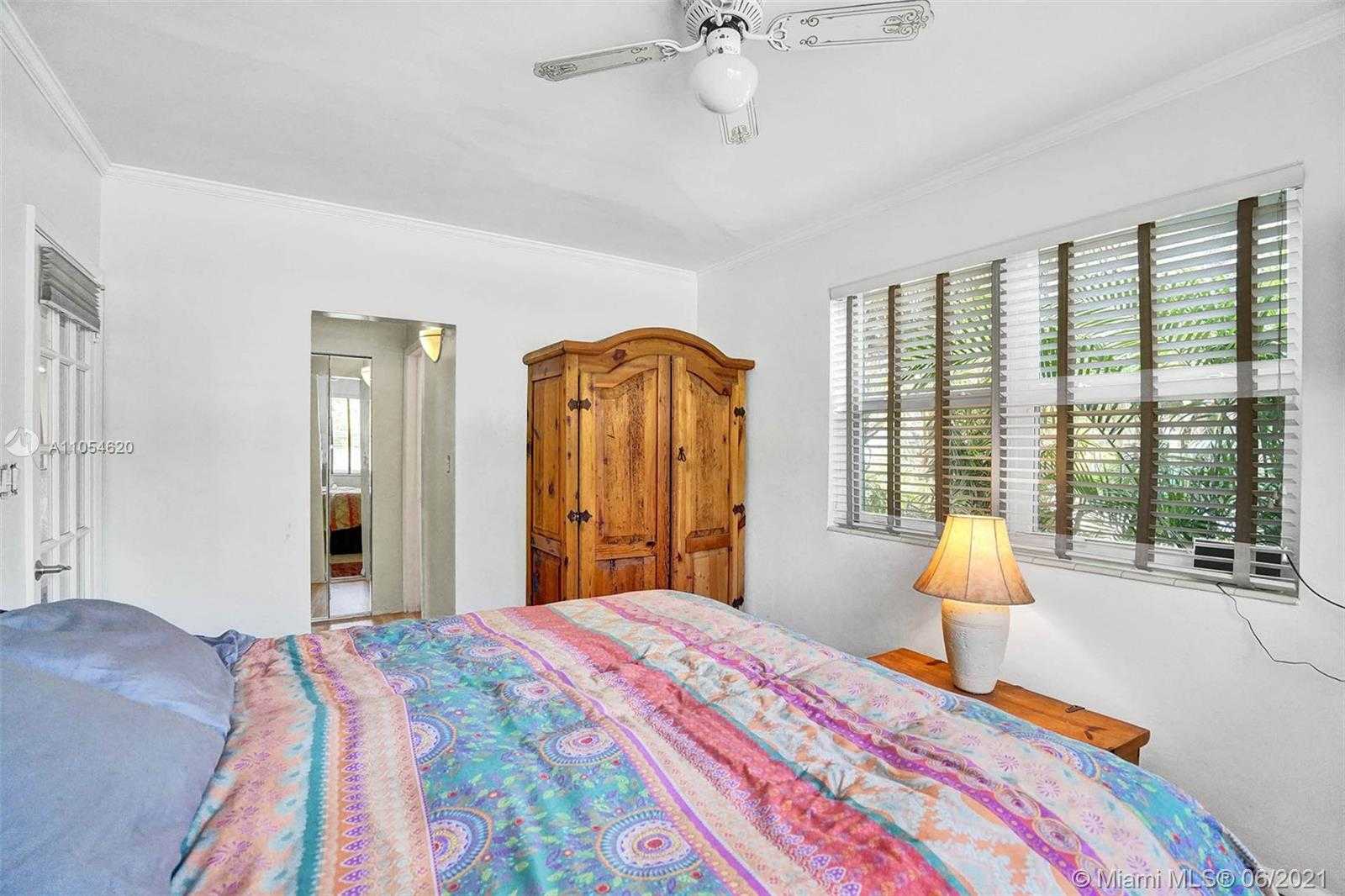 Small Image of 800 COONTIE CT, Fort Lauderdale Number 22
