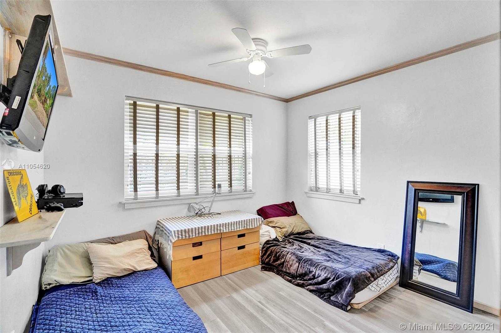 Small Image of 800 COONTIE CT, Fort Lauderdale Number 24