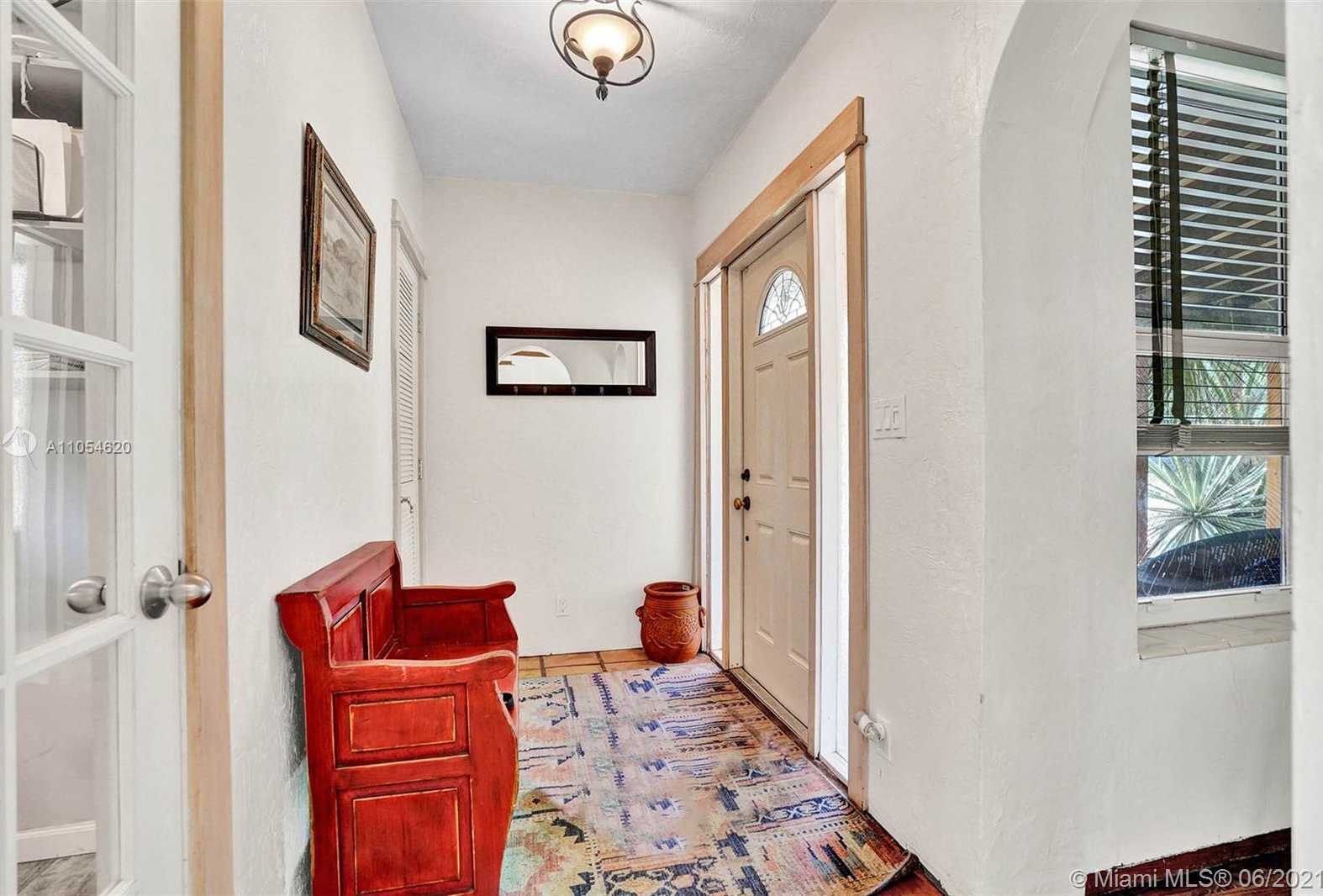 Small Image of 800 COONTIE CT, Fort Lauderdale Number 5
