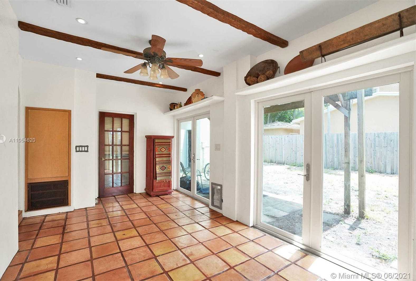 Small Image of 800 COONTIE CT, Fort Lauderdale Number 6