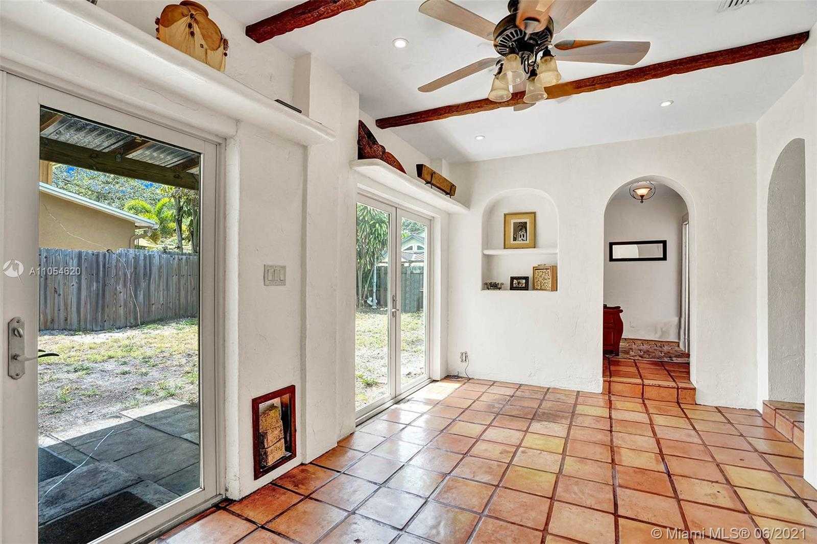 Small Image of 800 COONTIE CT, Fort Lauderdale Number 7