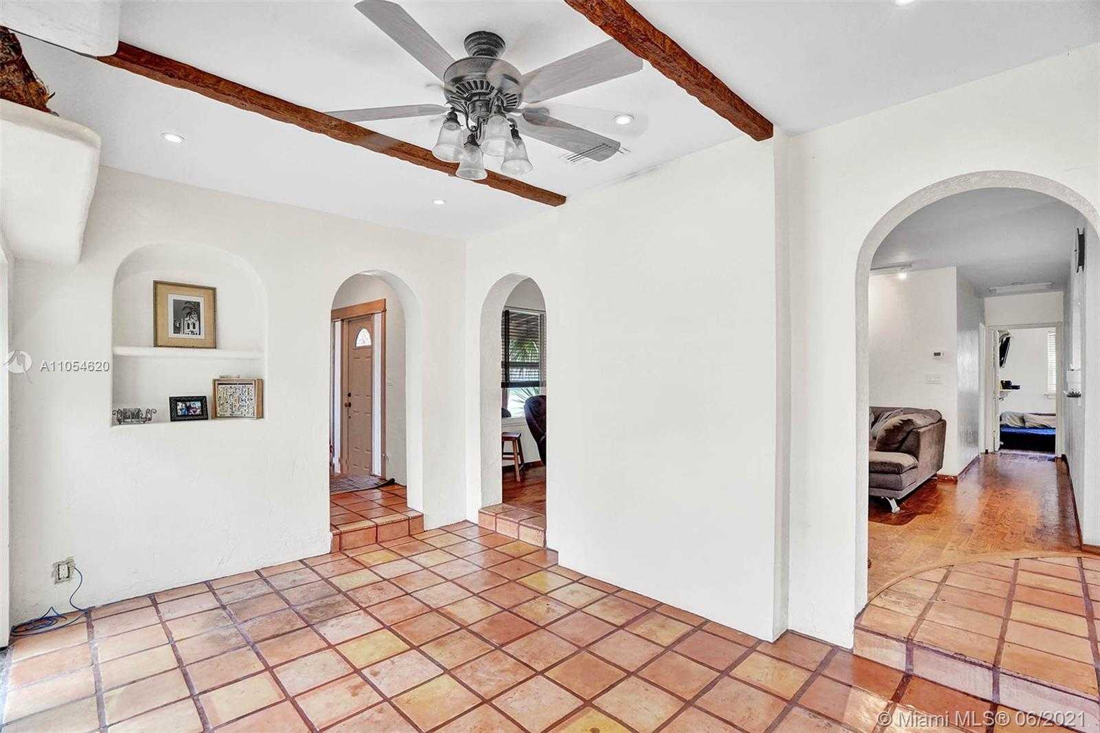 Small Image of 800 COONTIE CT, Fort Lauderdale Number 8