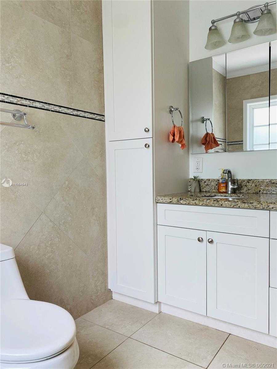 Small Image of 2519 TEQUESTA LN, Miami Number 18