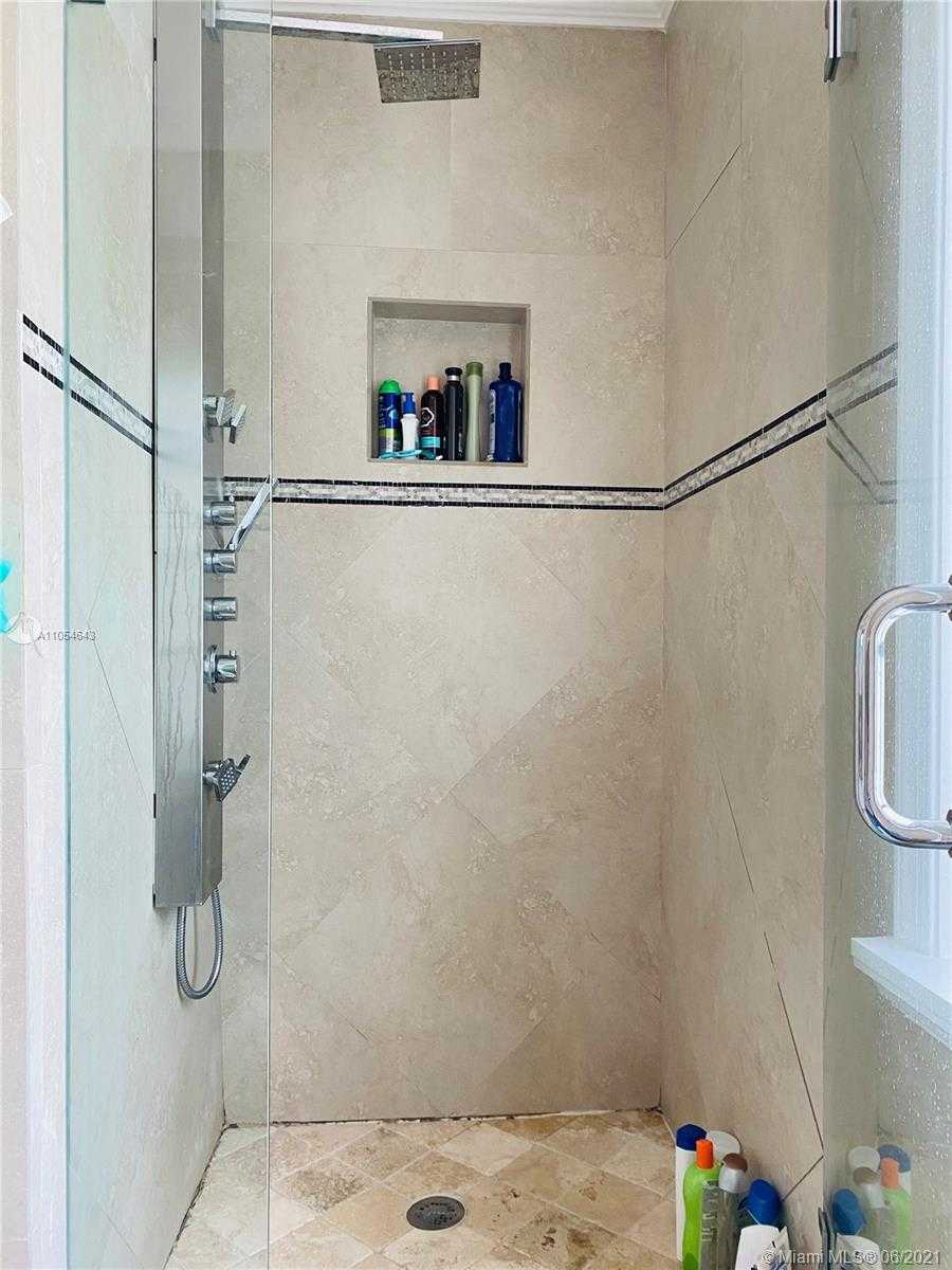 Small Image of 2519 TEQUESTA LN, Miami Number 21