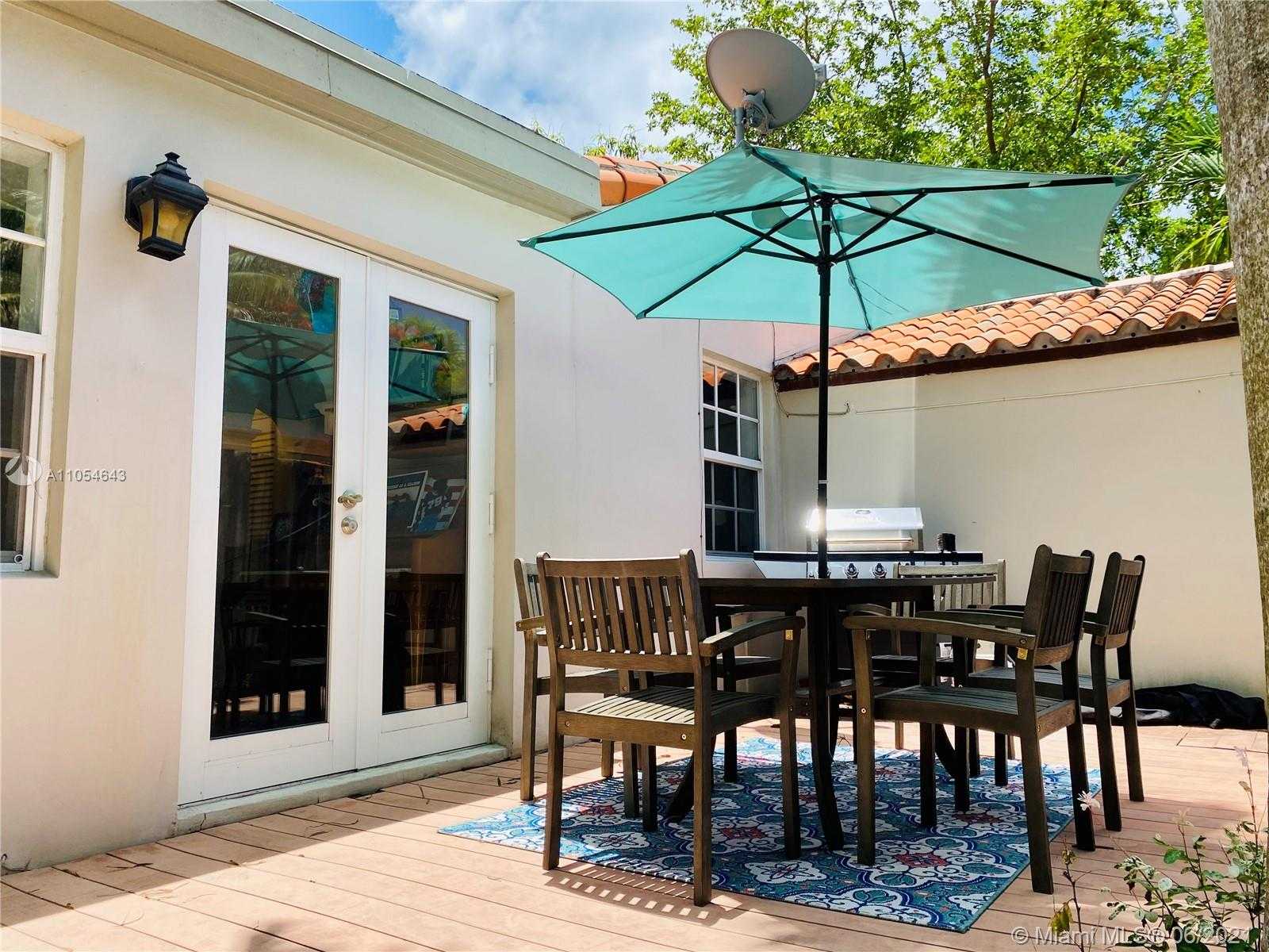 Small Image of 2519 TEQUESTA LN, Miami Number 28