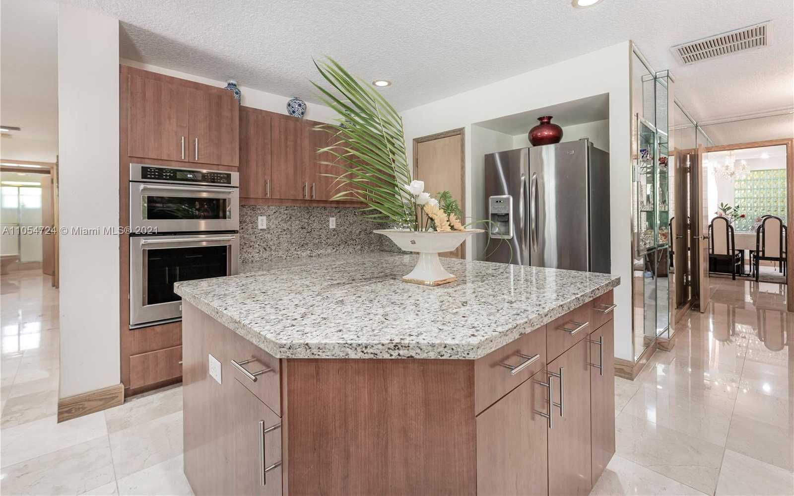 Small Image of 10800 SOUTH WEST 67TH AVE, Pinecrest Number 20