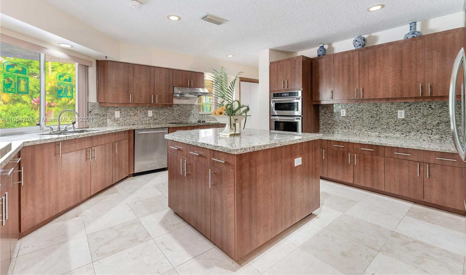 Small Image of 10800 SOUTH WEST 67TH AVE, Pinecrest Number 21