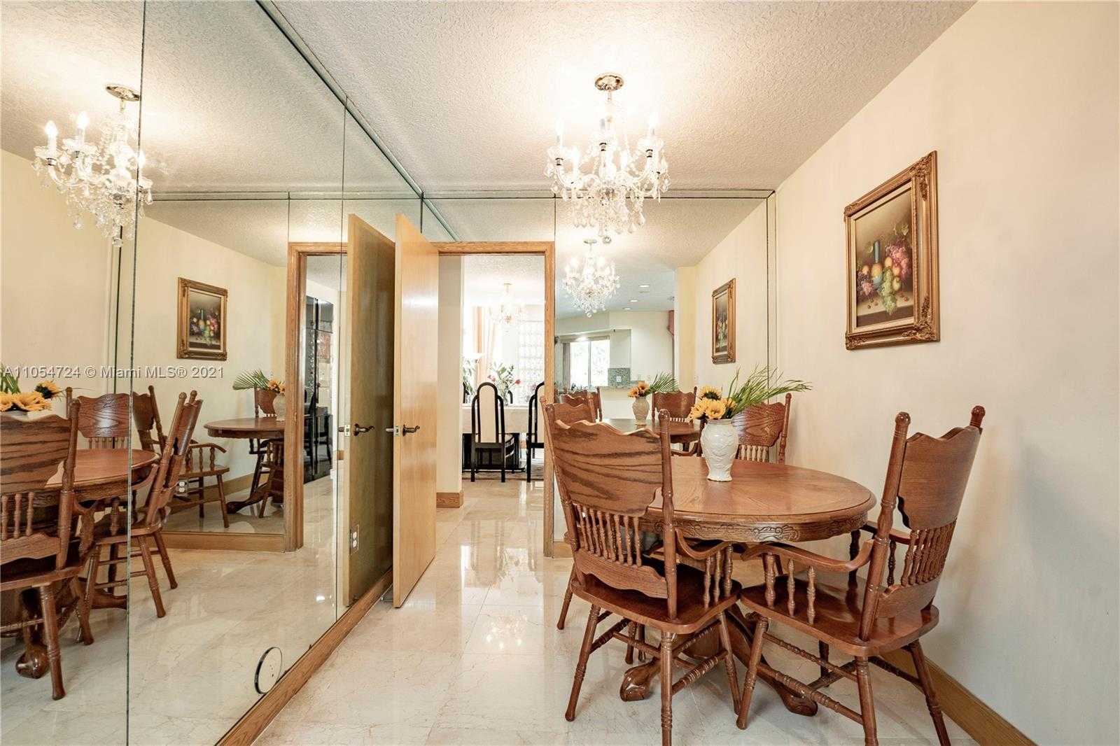 Small Image of 10800 SOUTH WEST 67TH AVE, Pinecrest Number 23