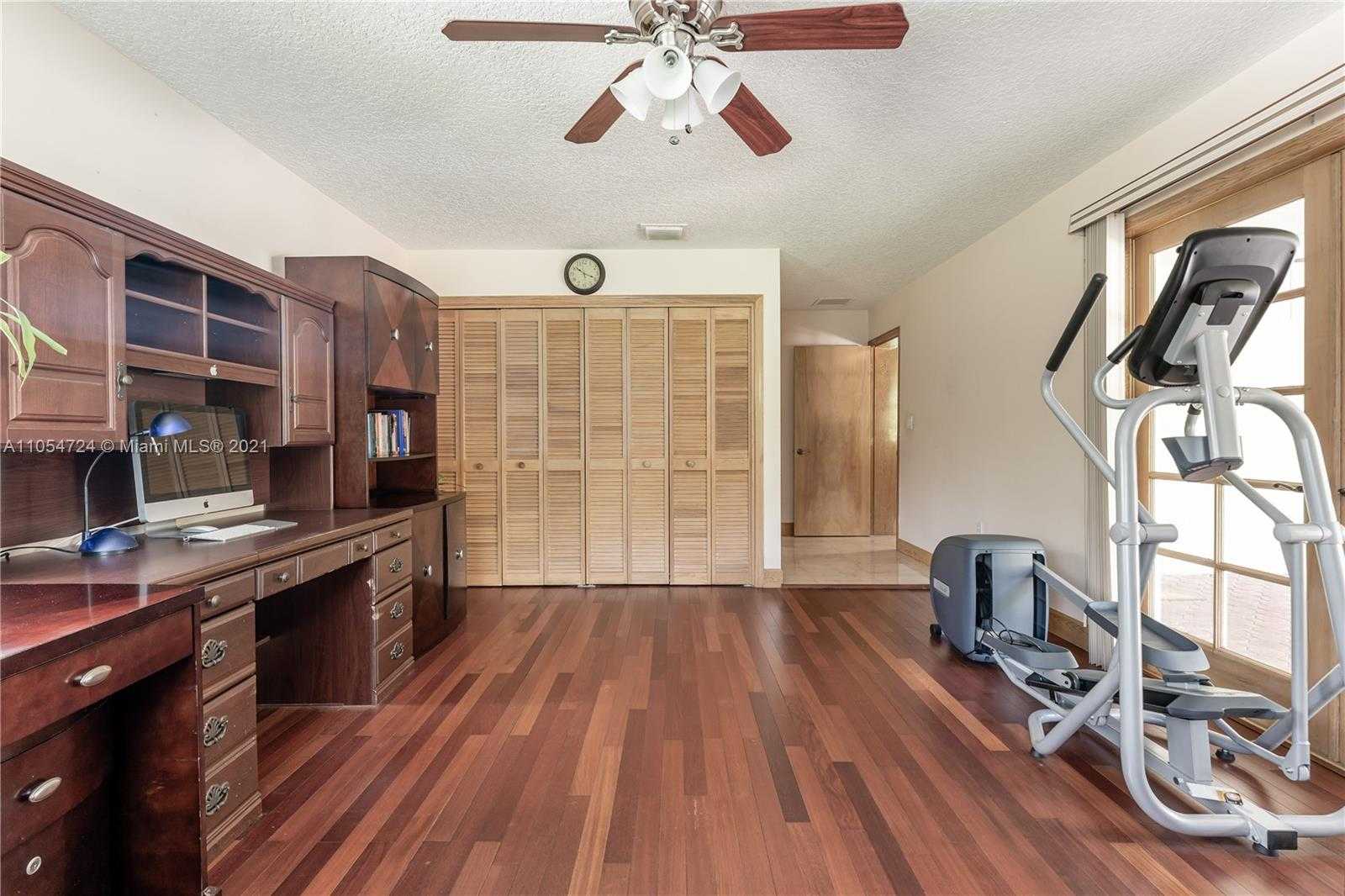 Small Image of 10800 SOUTH WEST 67TH AVE, Pinecrest Number 28