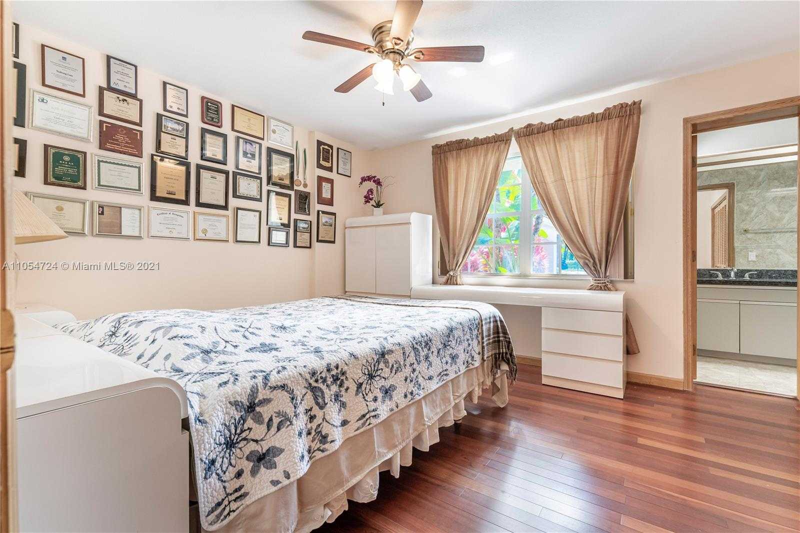 Small Image of 10800 SOUTH WEST 67TH AVE, Pinecrest Number 32