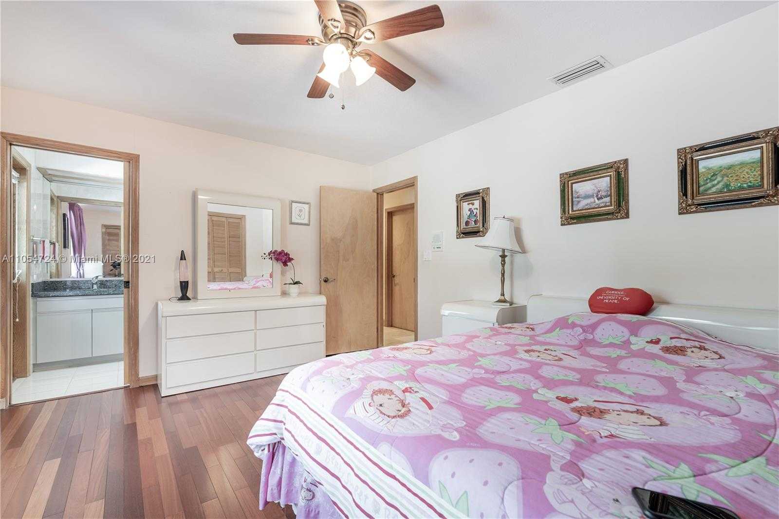 Small Image of 10800 SOUTH WEST 67TH AVE, Pinecrest Number 33