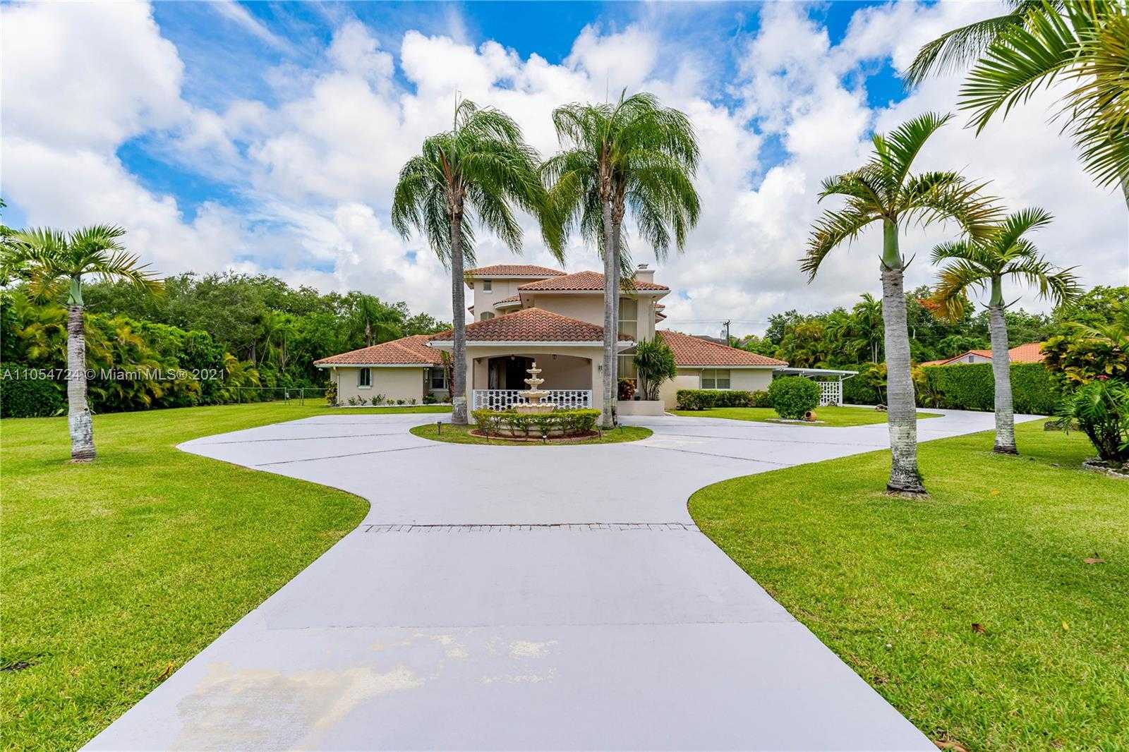 Small Image of 10800 SOUTH WEST 67TH AVE, Pinecrest Number 5