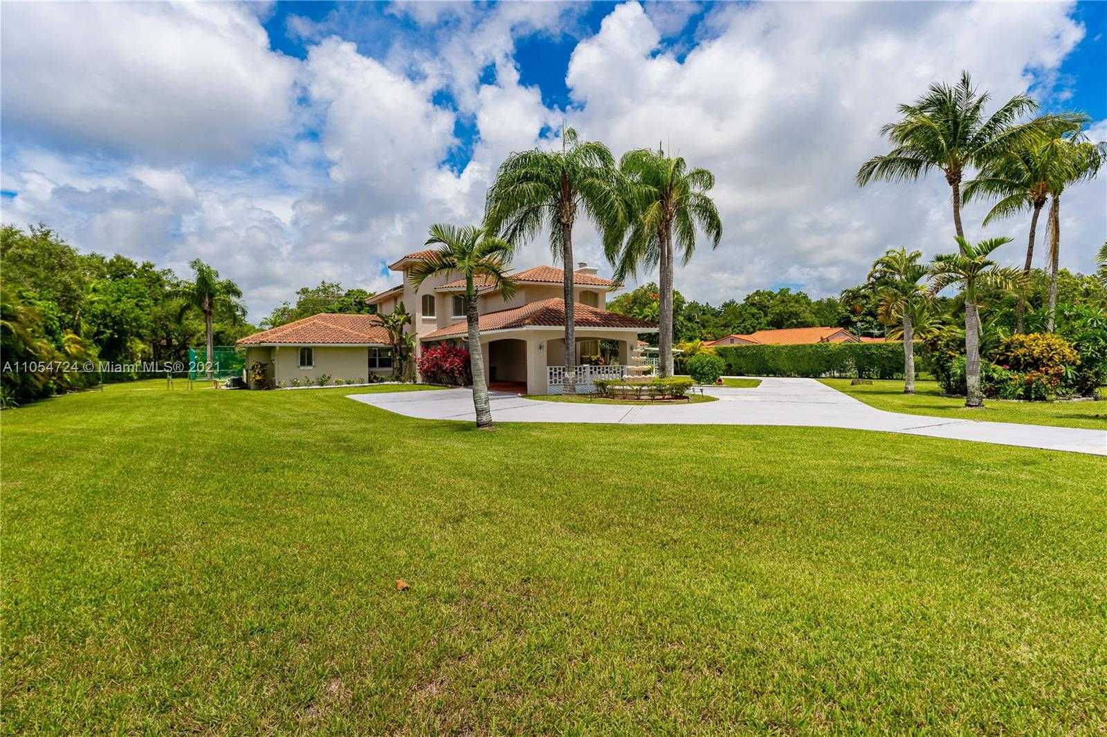 Small Image of 10800 SOUTH WEST 67TH AVE, Pinecrest Number 53