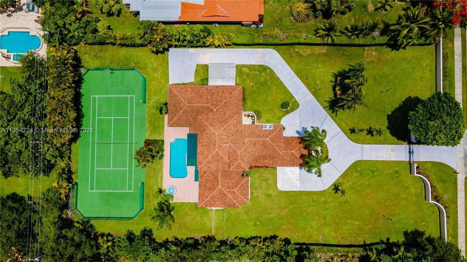 Small Image of 10800 SOUTH WEST 67TH AVE, Pinecrest Number 56