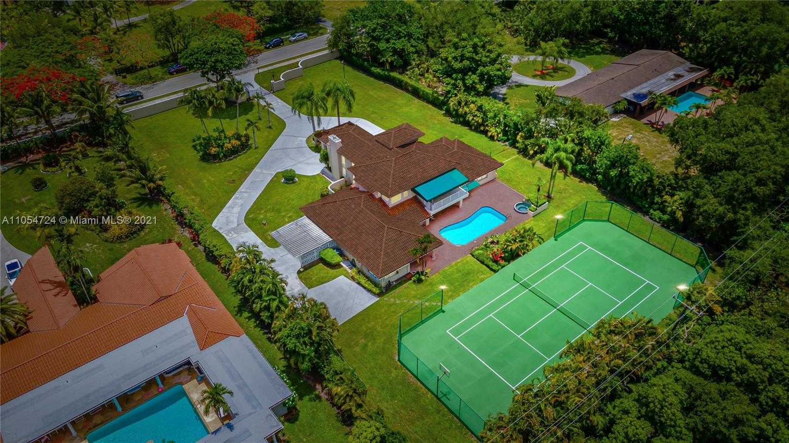 Small Image of 10800 SOUTH WEST 67TH AVE, Pinecrest Number 57