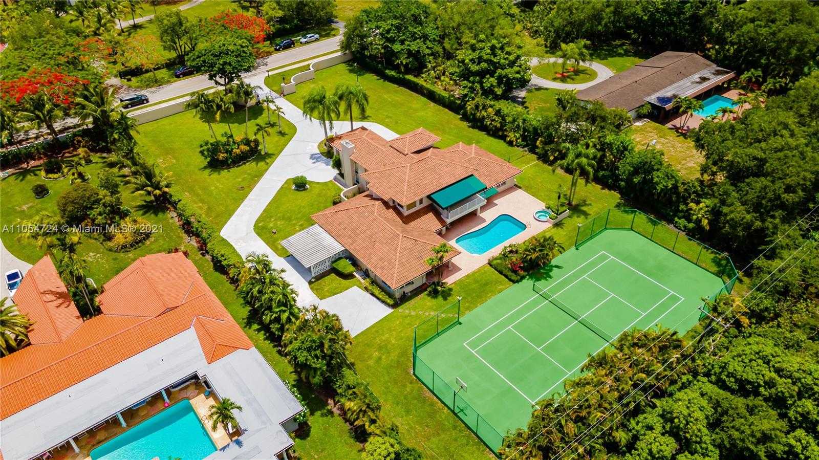 Small Image of 10800 SOUTH WEST 67TH AVE, Pinecrest Number 59