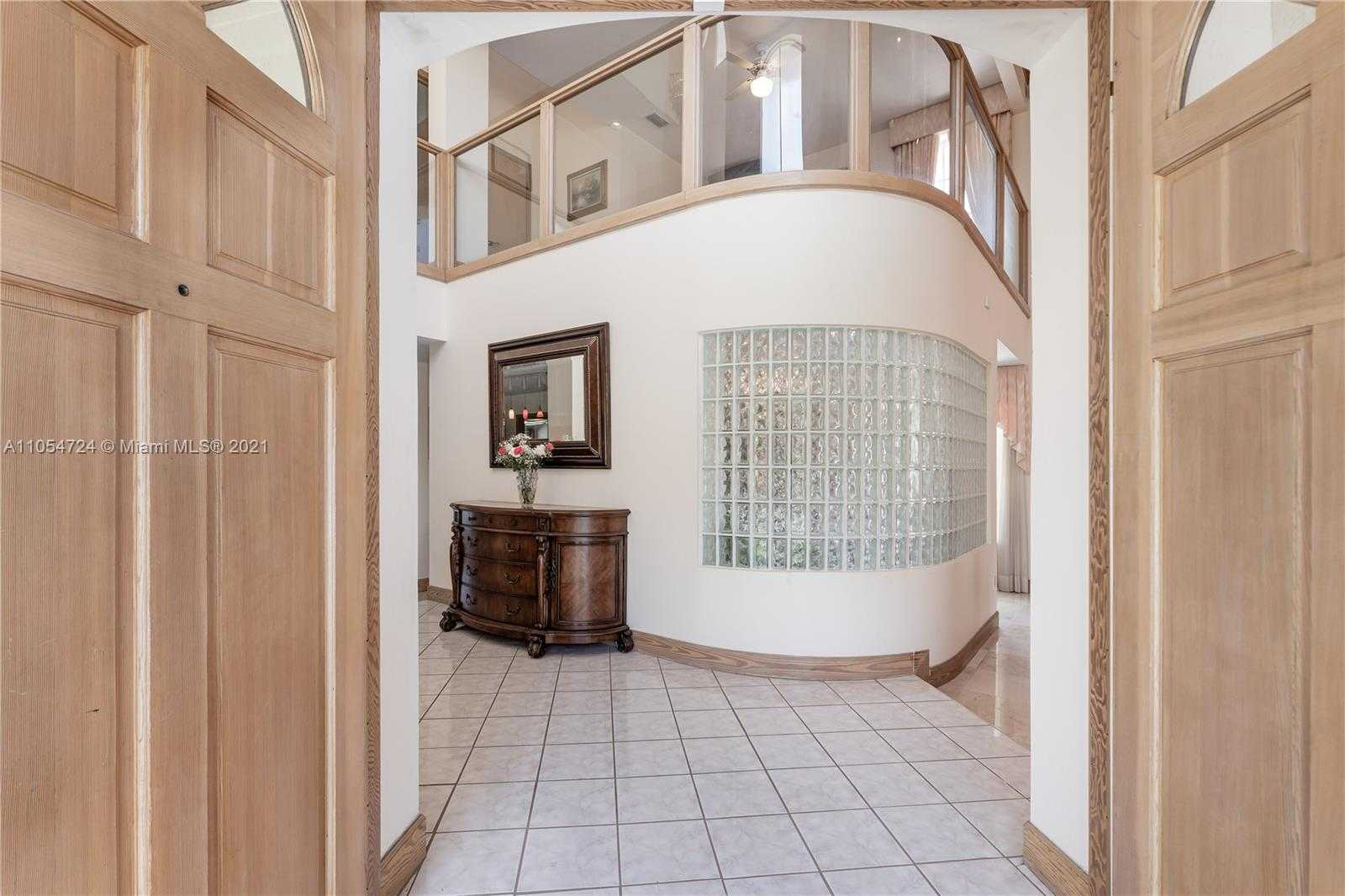 Small Image of 10800 SOUTH WEST 67TH AVE, Pinecrest Number 9
