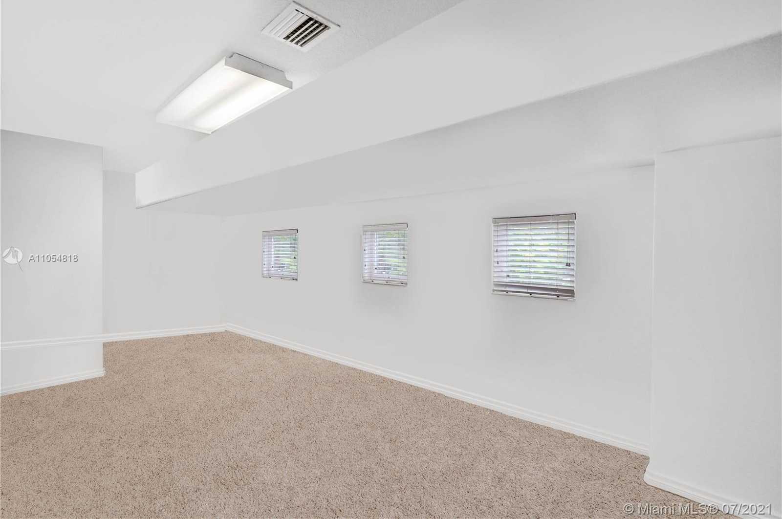 Small Image of 3205 HUNTER ROAD, Weston Number 54