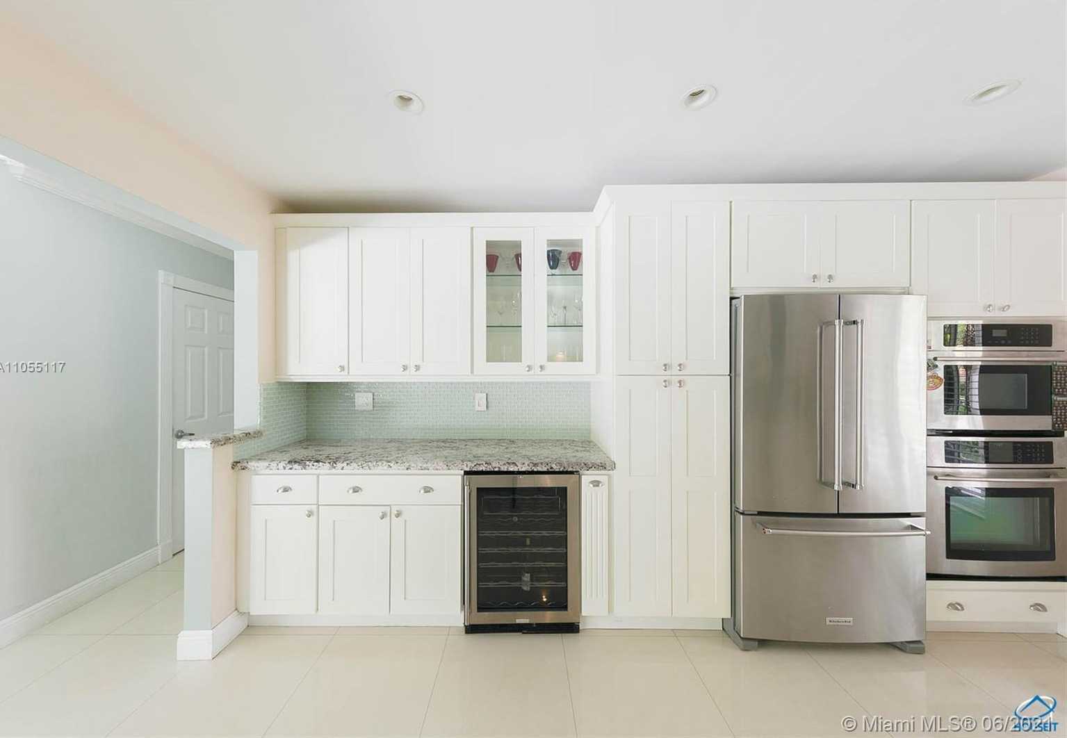 Small Image of 5940 SOUTH WEST 79 ST, South Miami Number 15