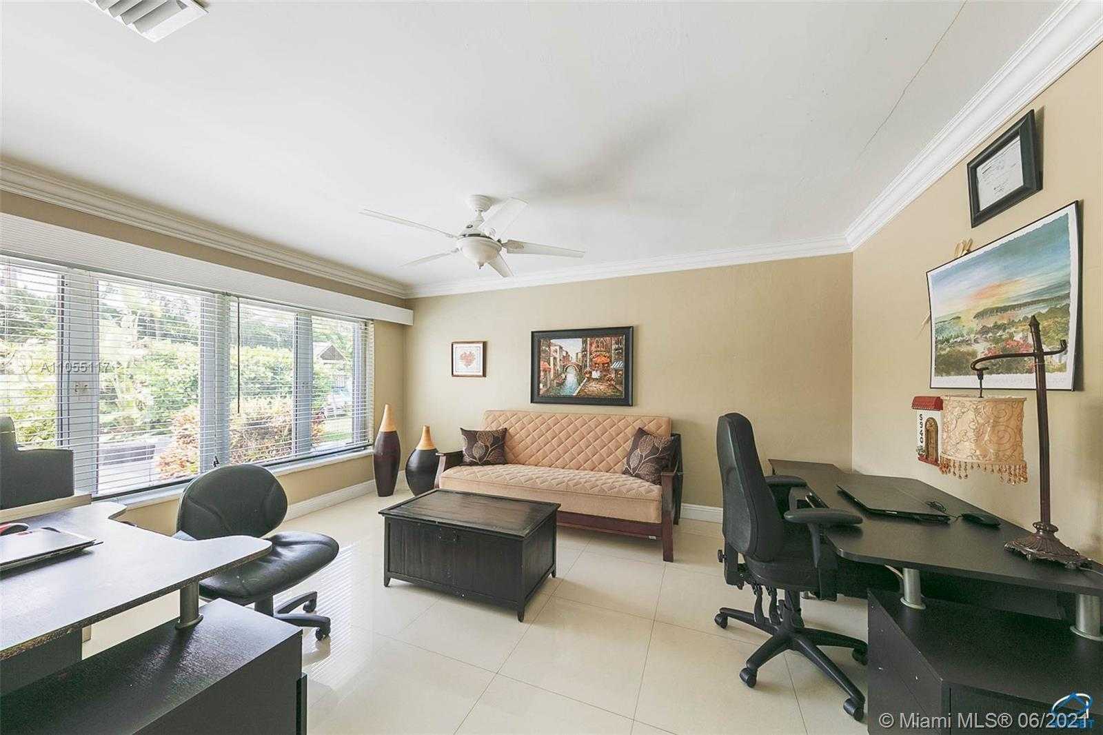 Small Image of 5940 SOUTH WEST 79 ST, South Miami Number 16