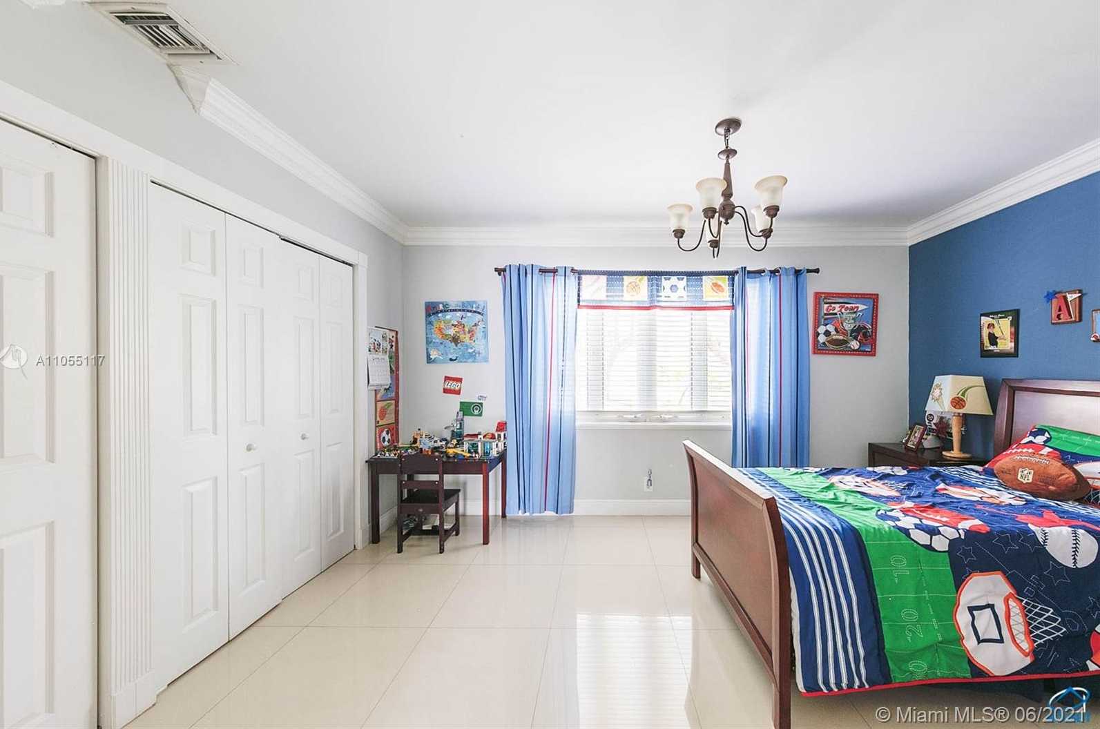 Small Image of 5940 SOUTH WEST 79 ST, South Miami Number 20