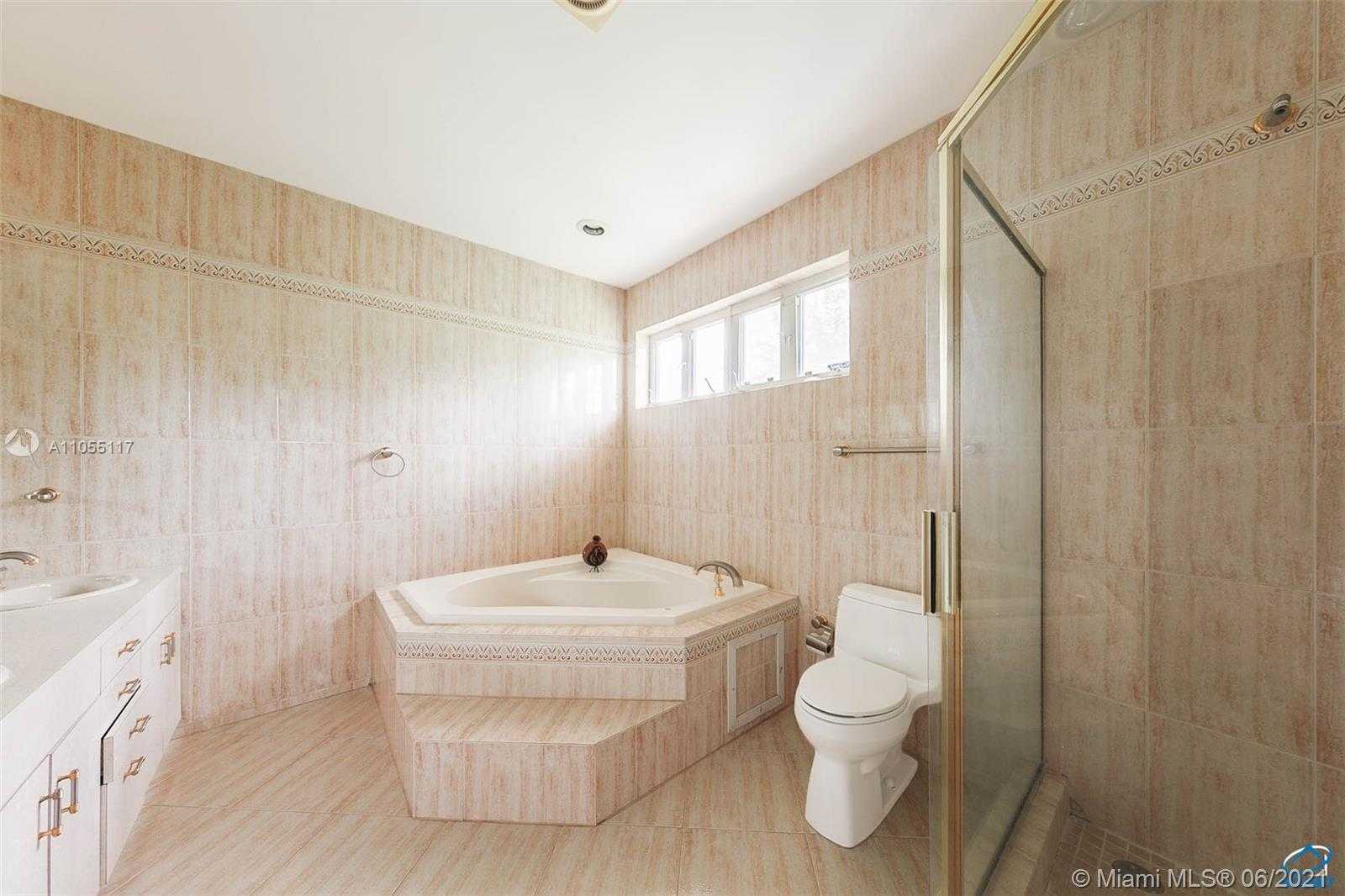 Small Image of 5940 SOUTH WEST 79 ST, South Miami Number 22