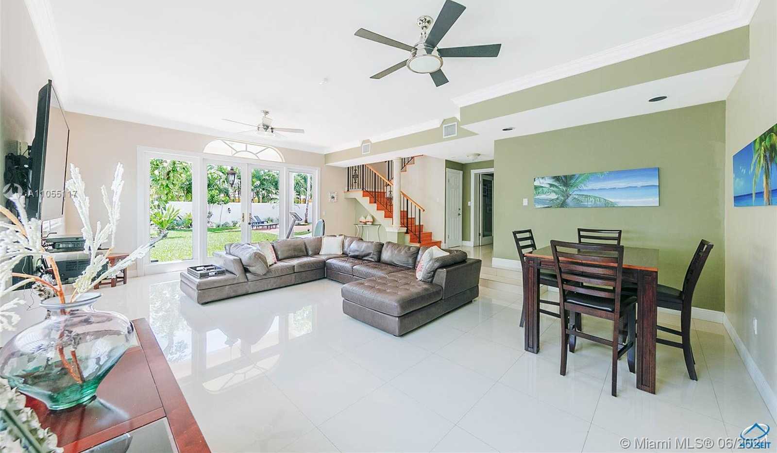 Small Image of 5940 SOUTH WEST 79 ST, South Miami Number 24
