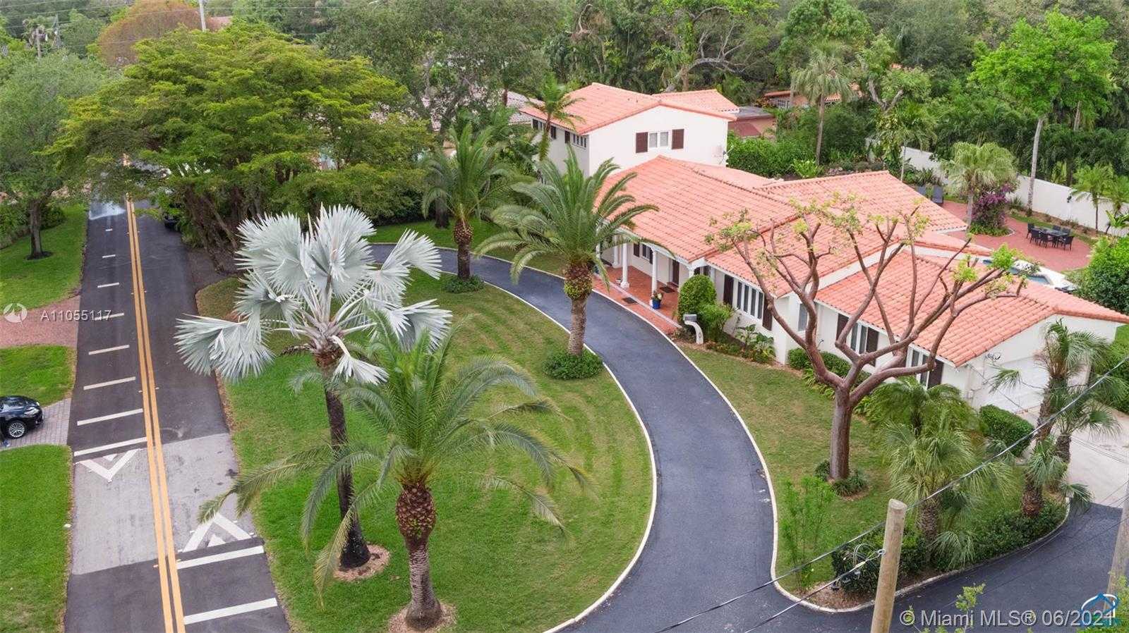 Small Image of 5940 SOUTH WEST 79 ST, South Miami Number 4