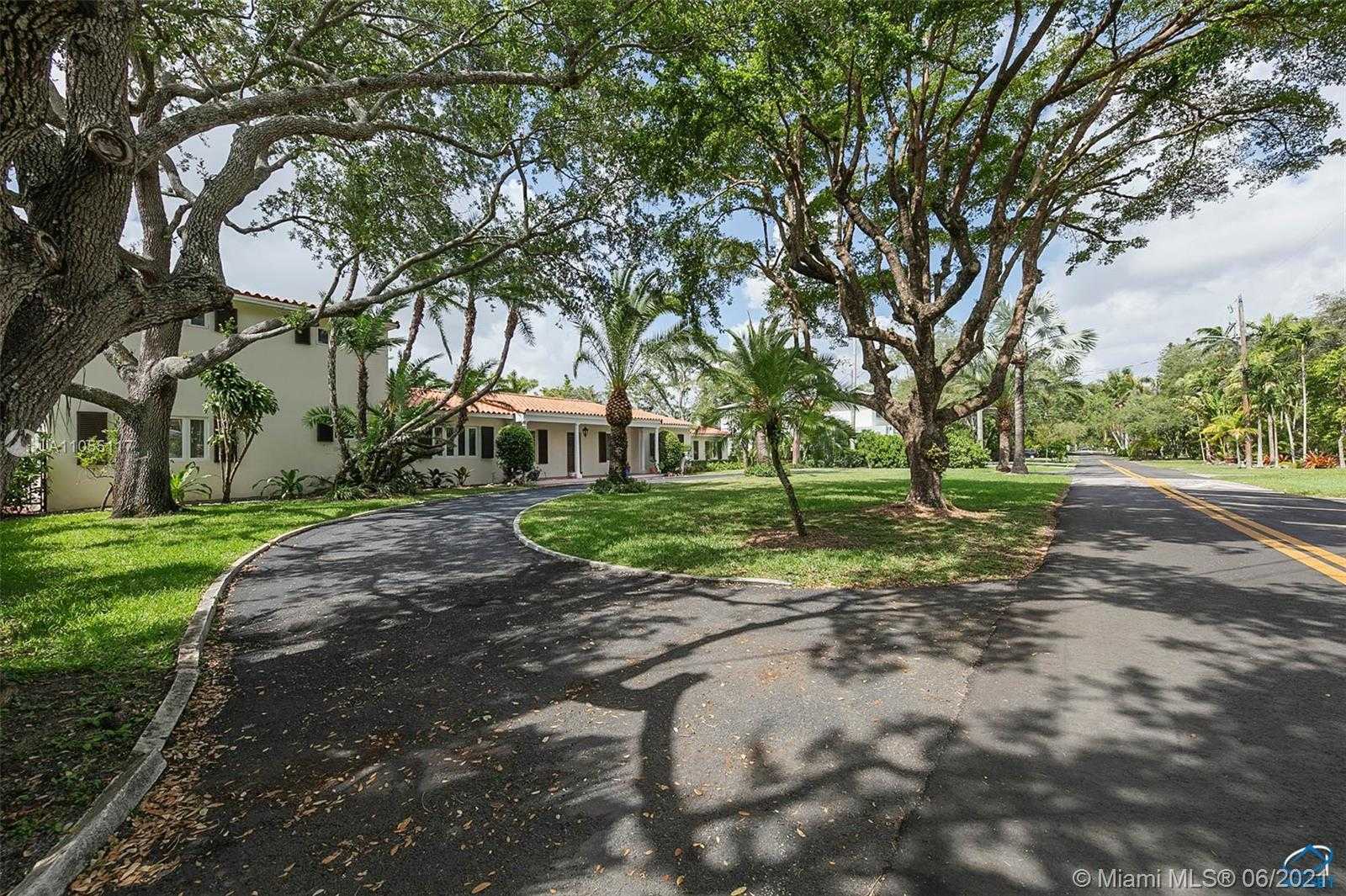 Small Image of 5940 SOUTH WEST 79 ST, South Miami Number 7