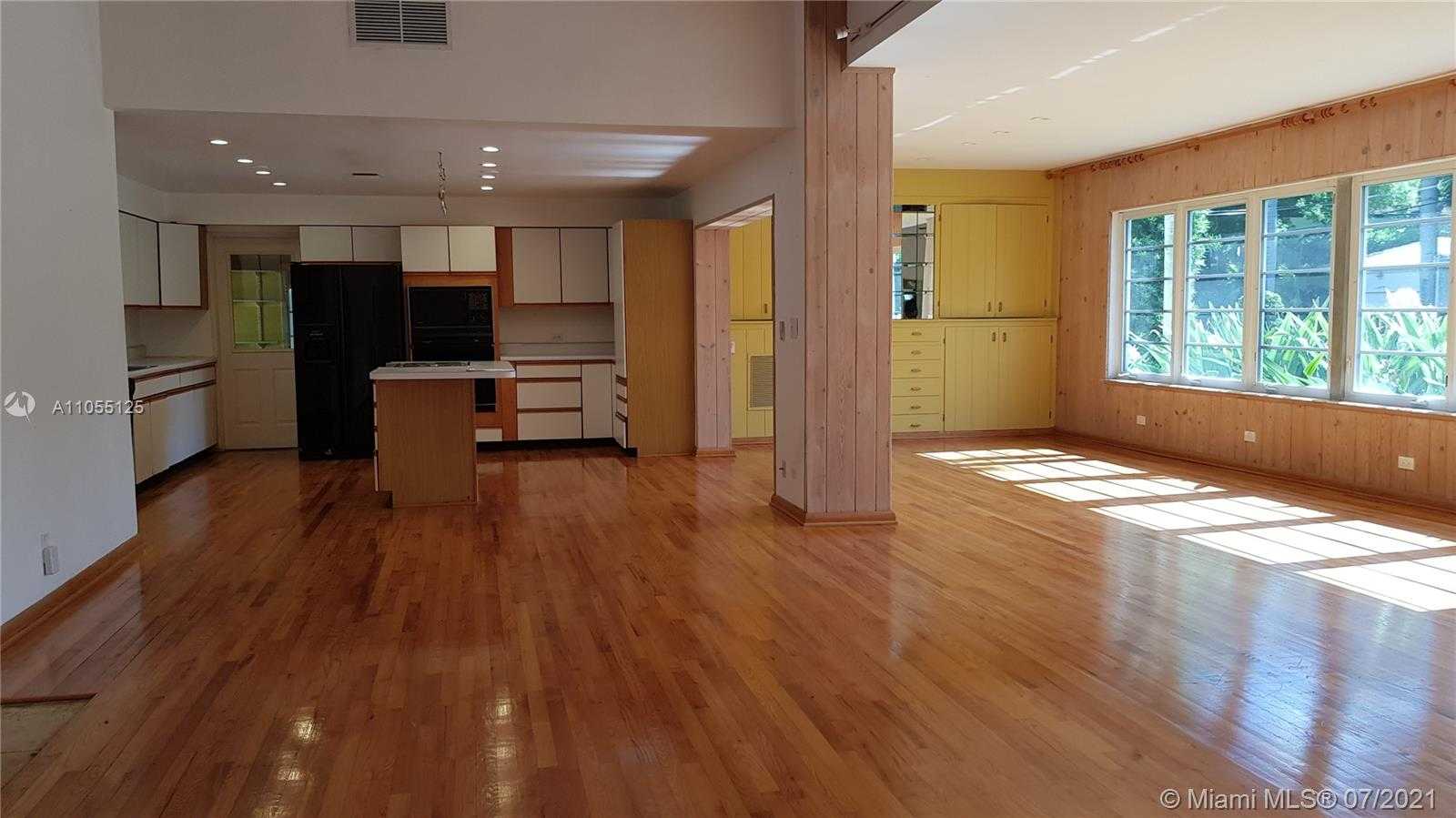 Small Image of 238 E San Marino Dr, Miami Beach, FL 33139, USA Number 10