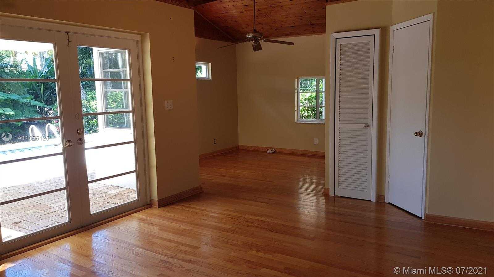 Small Image of 238 E San Marino Dr, Miami Beach, FL 33139, USA Number 17
