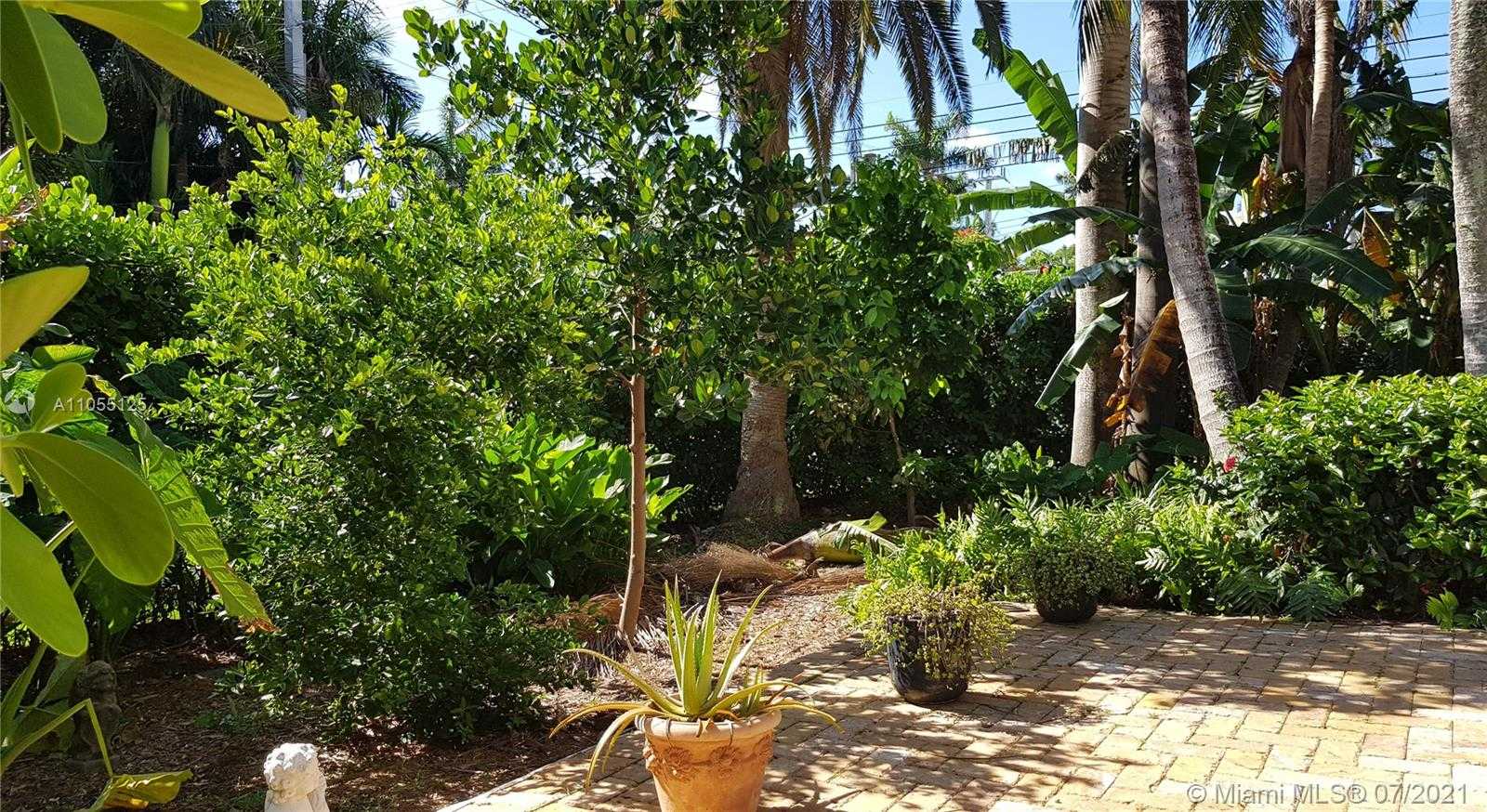 Small Image of 238 E San Marino Dr, Miami Beach, FL 33139, USA Number 30