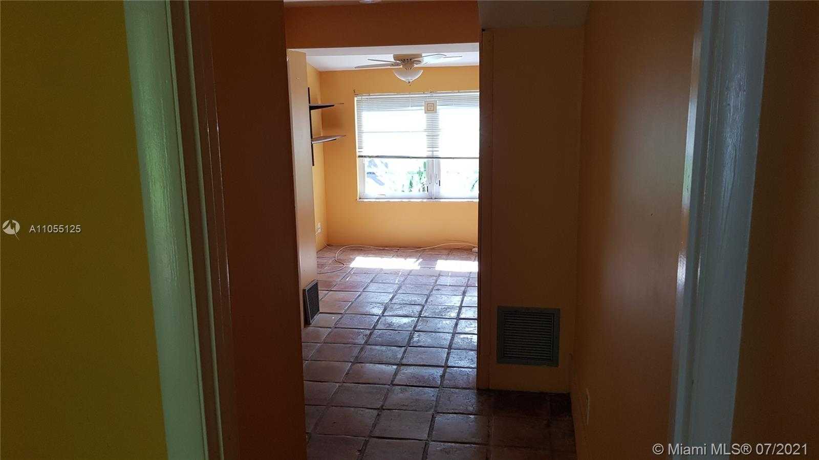 Small Image of 238 E San Marino Dr, Miami Beach, FL 33139, USA Number 31