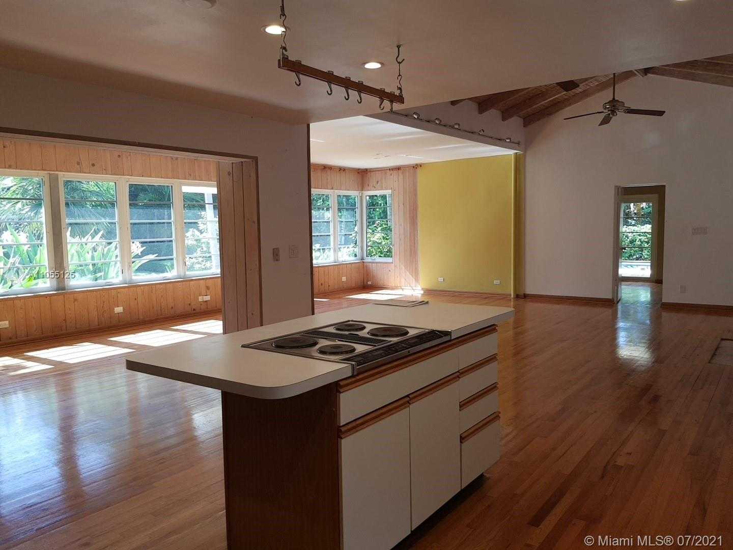 Small Image of 238 E San Marino Dr, Miami Beach, FL 33139, USA Number 33