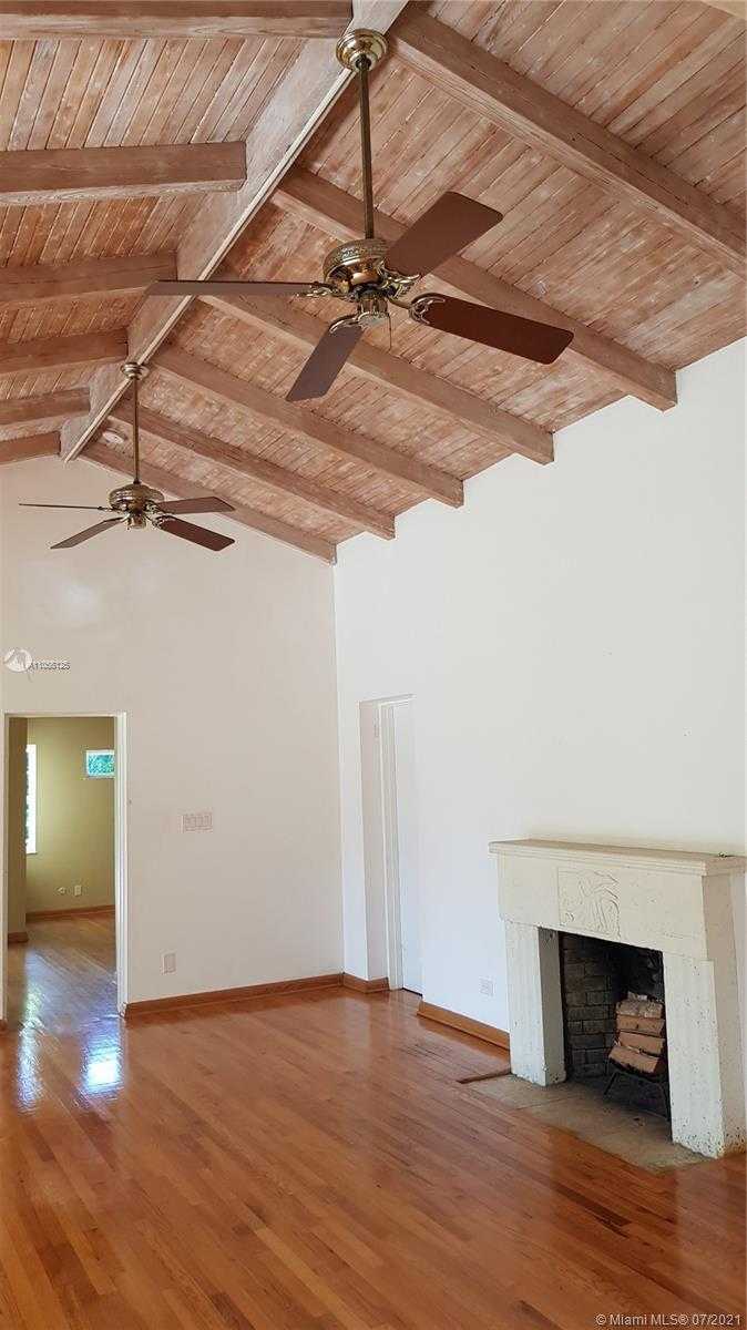 Small Image of 238 E San Marino Dr, Miami Beach, FL 33139, USA Number 36