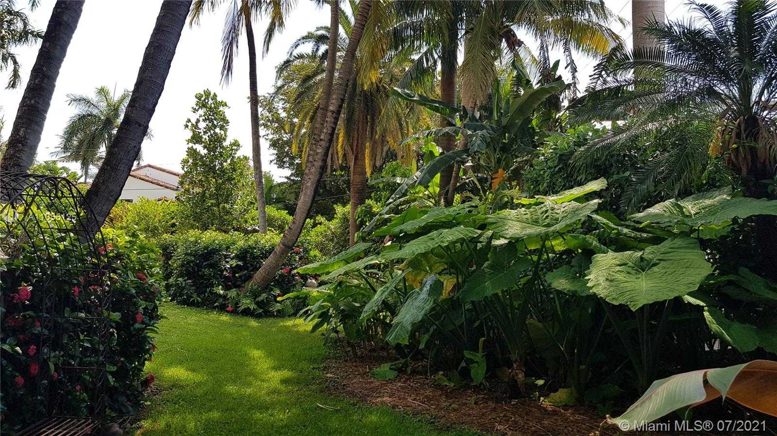Small Image of 238 E San Marino Dr, Miami Beach, FL 33139, USA Number 4