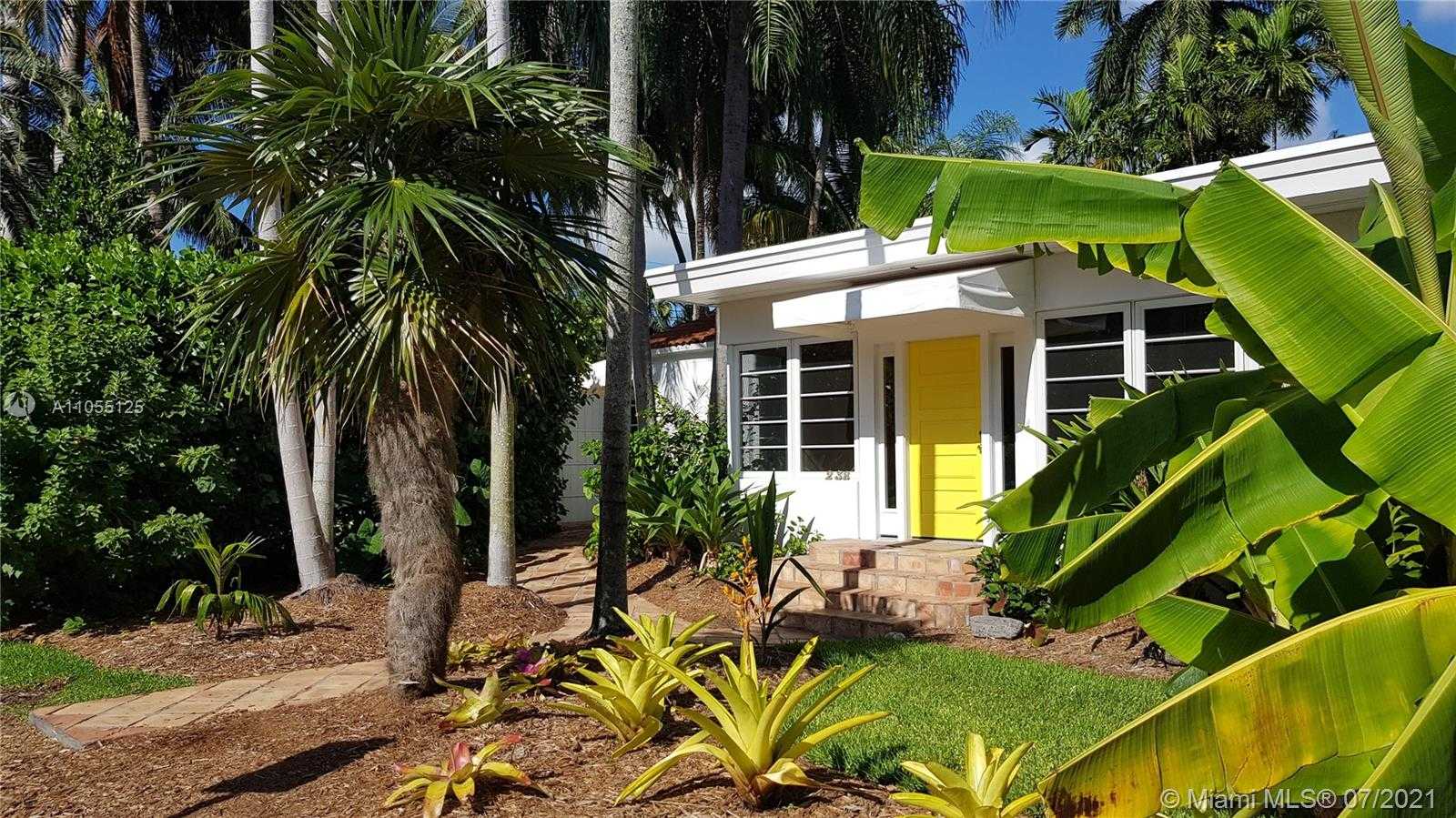 Small Image of 238 E San Marino Dr, Miami Beach, FL 33139, USA Number 6