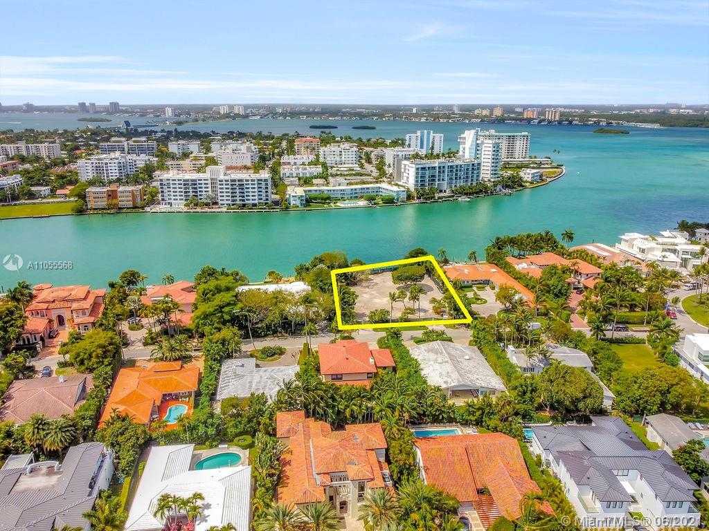 Small Image of 148 BAL BAY DR, Bal Harbour Number 2