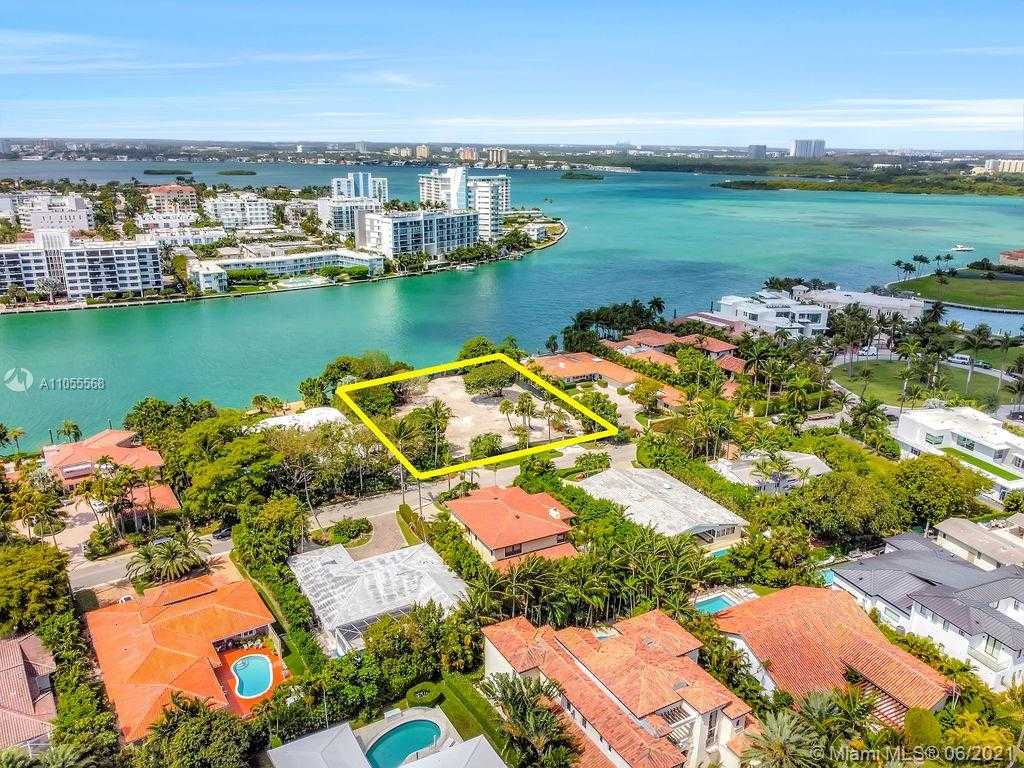 Small Image of 148 BAL BAY DR, Bal Harbour Number 3