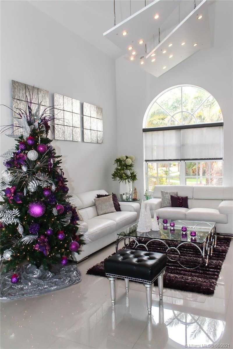 Small Image of 10933 NORTH WEST 59TH ST, Doral Number 21