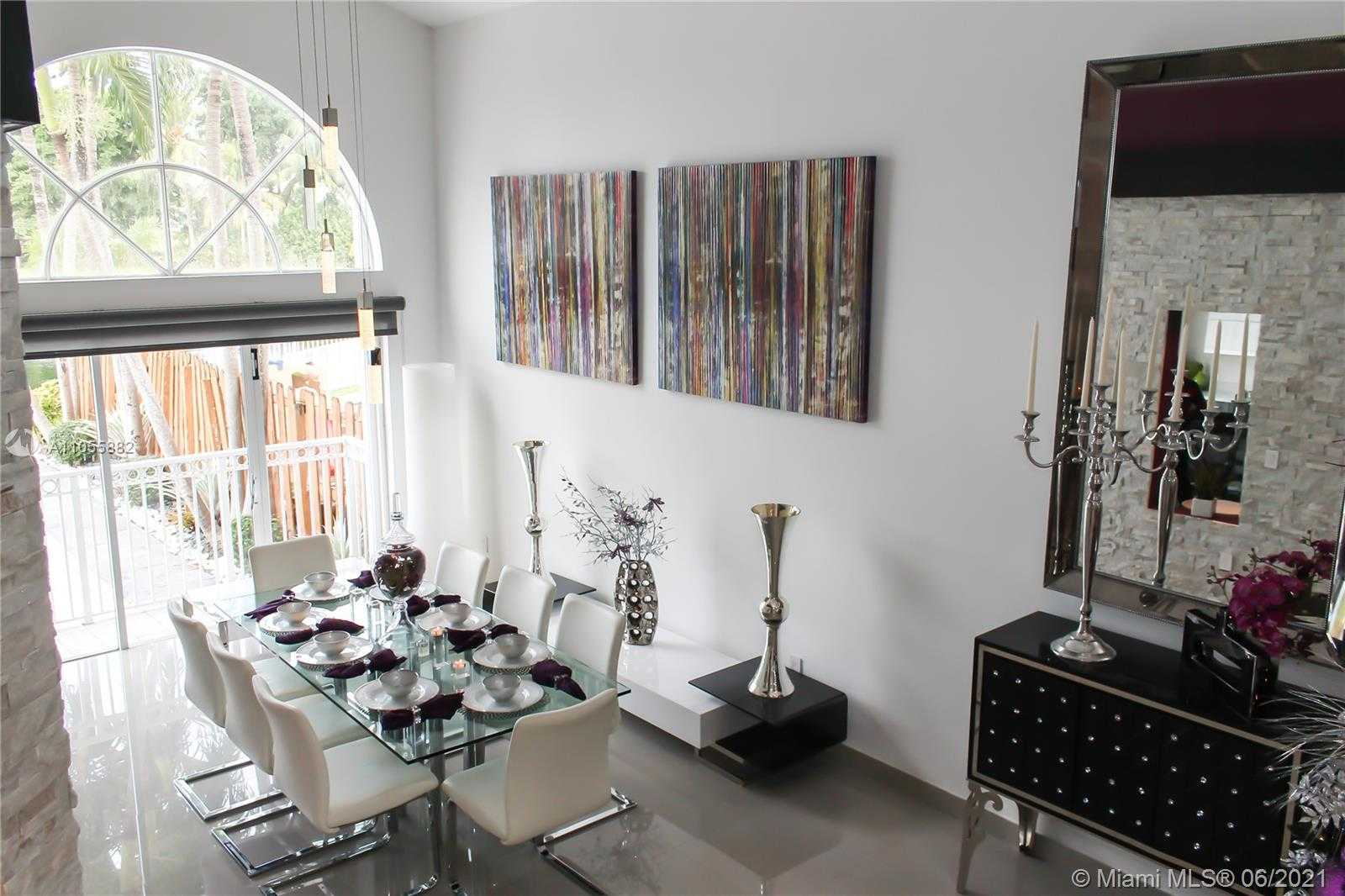 Small Image of 10933 NORTH WEST 59TH ST, Doral Number 24