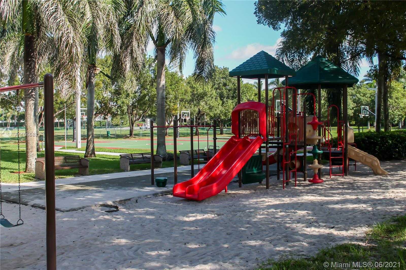 Small Image of 10933 NORTH WEST 59TH ST, Doral Number 49