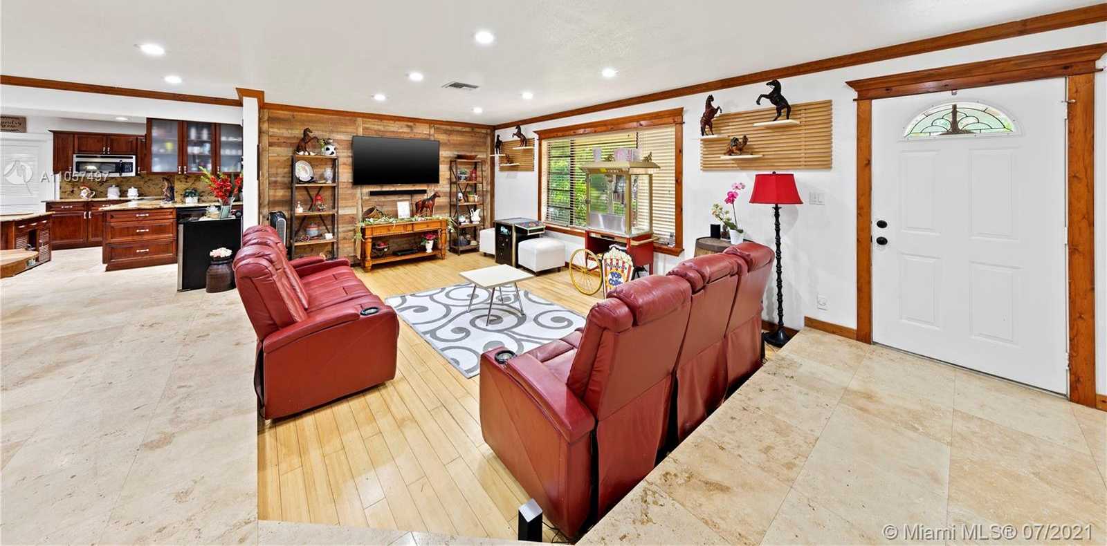 Small Image of 18850 SOUTH WEST 197TH AVE, Miami Number 5