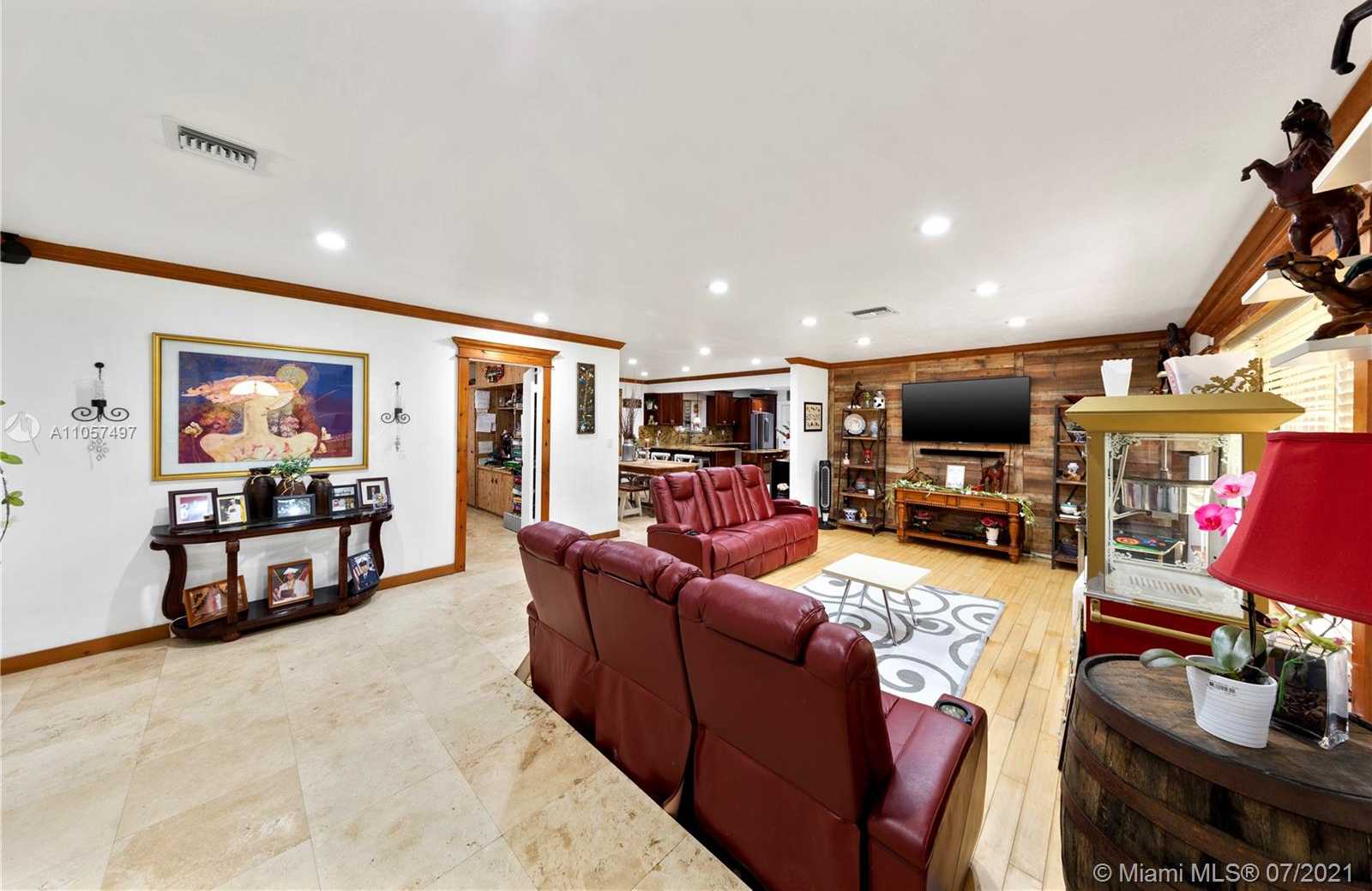Small Image of 18850 SOUTH WEST 197TH AVE, Miami Number 7
