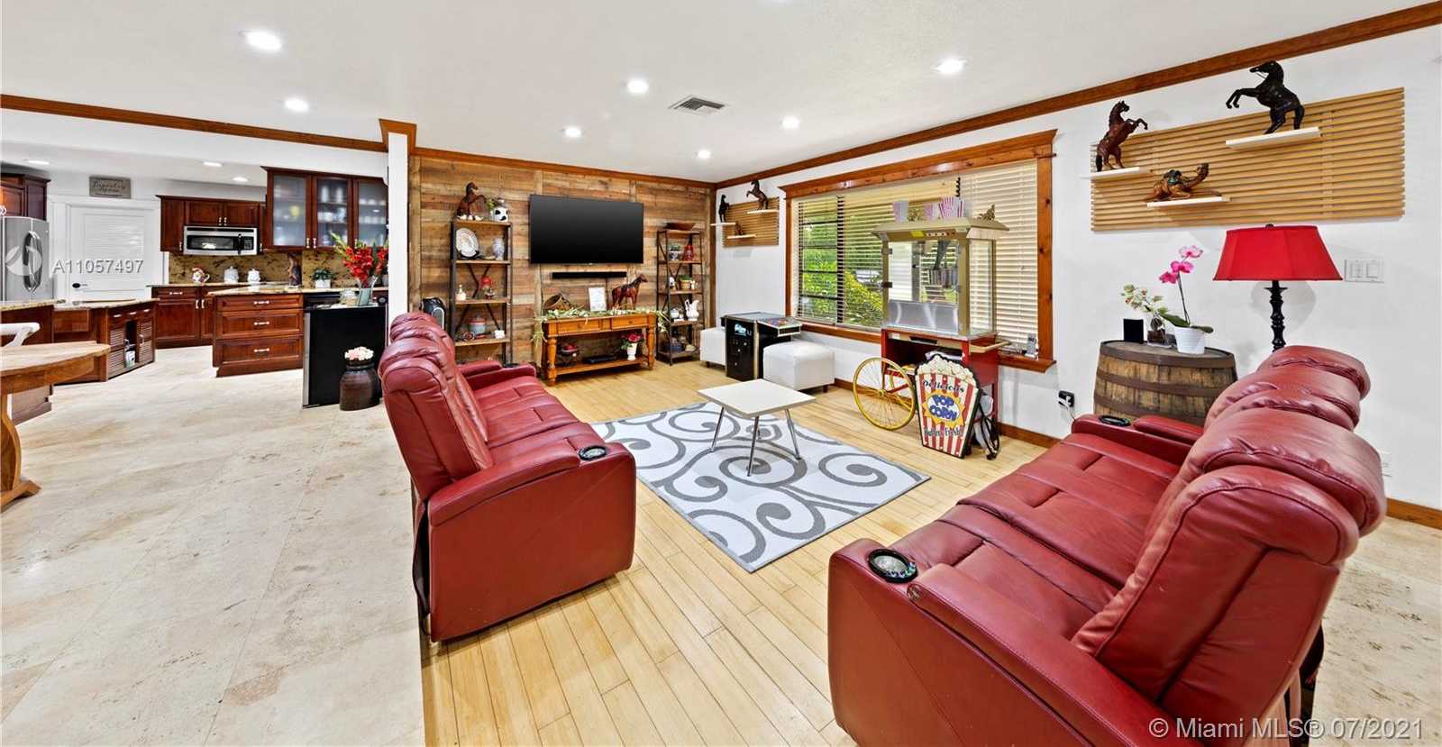 Small Image of 18850 SOUTH WEST 197TH AVE, Miami Number 8