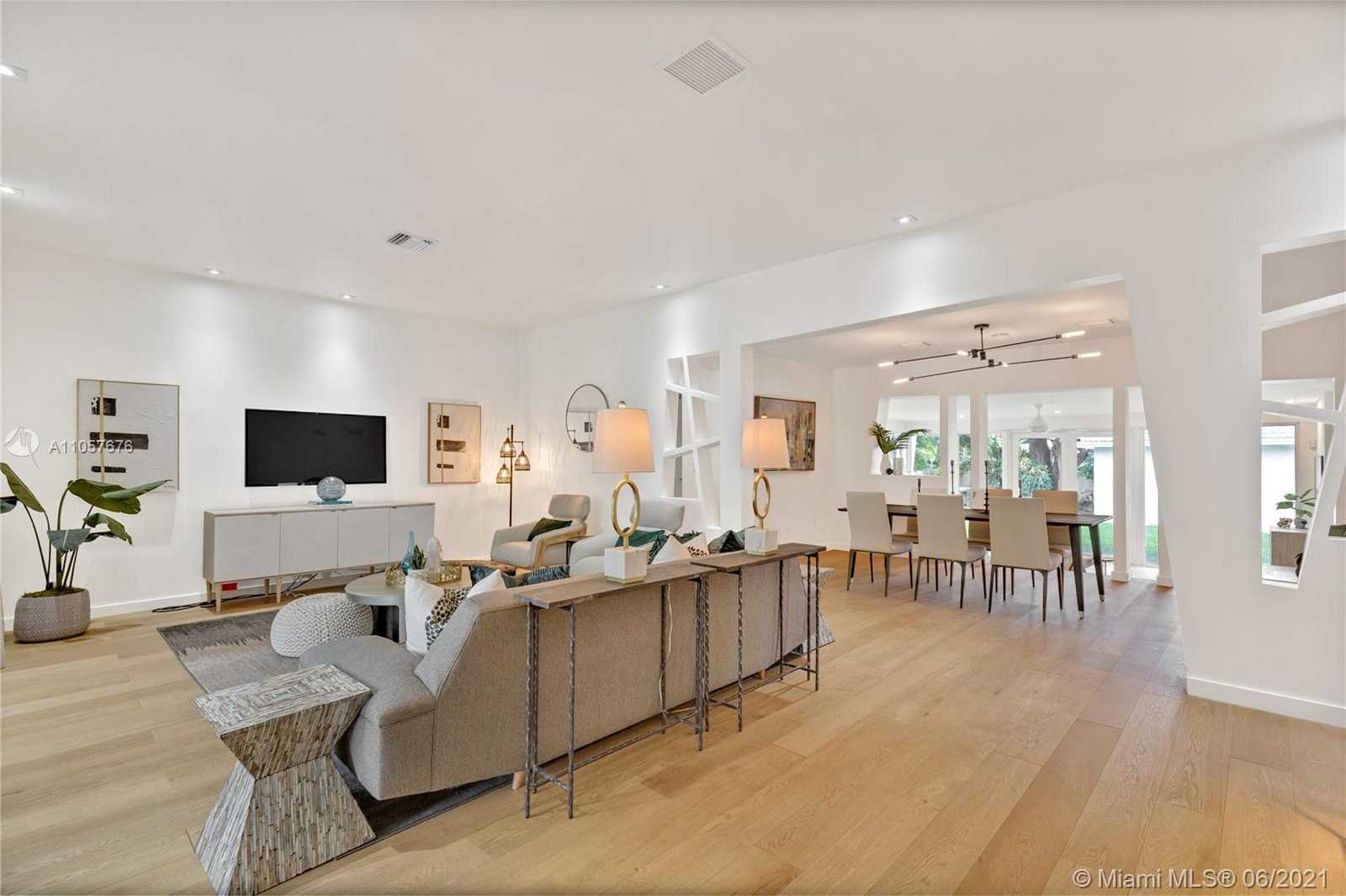 Small Image of 42 NORTH EAST 96TH ST, Miami Shores Number 7