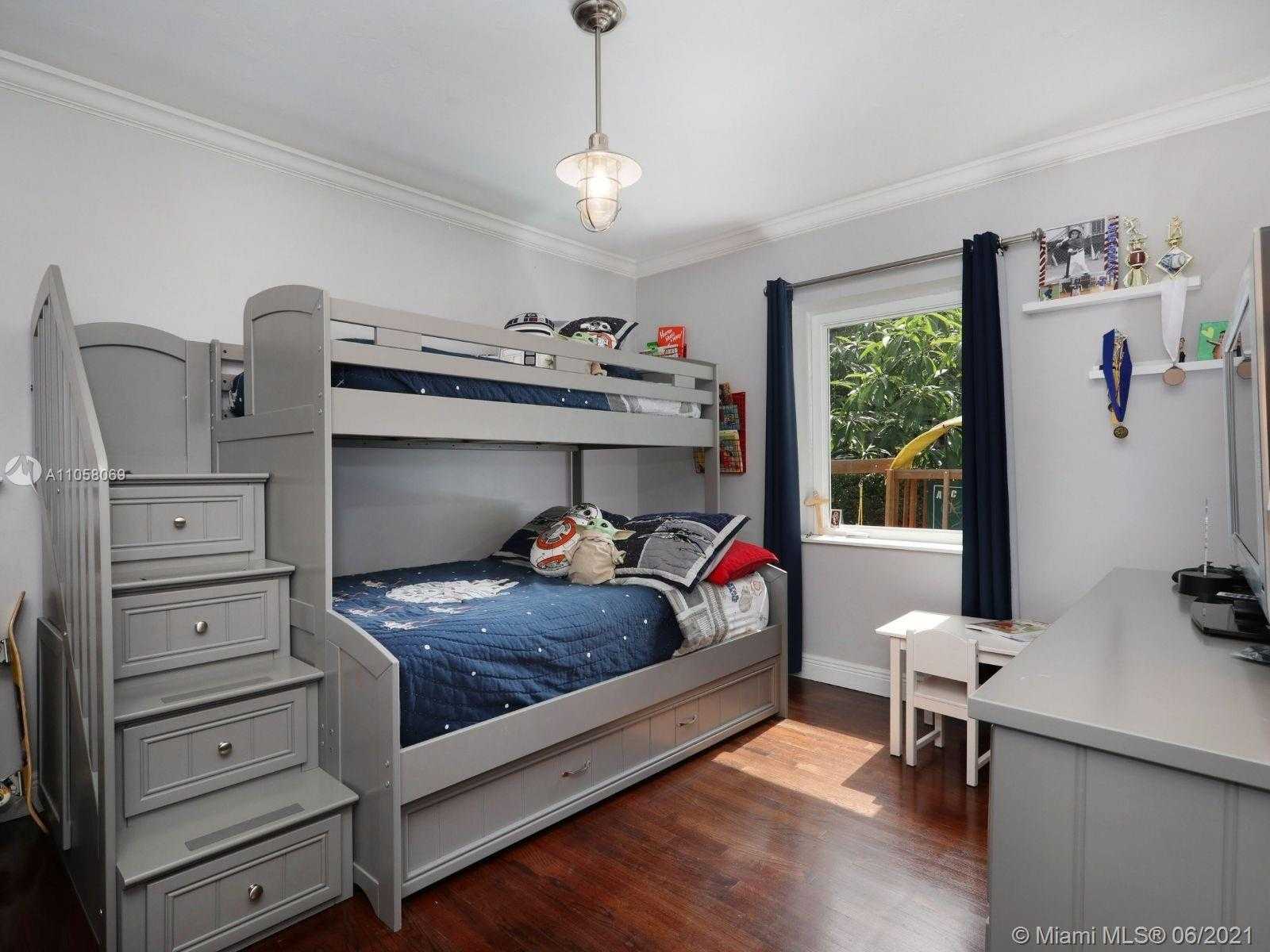 Small Image of 6347 SOUTH WEST 10 TER, West Miami Number 12