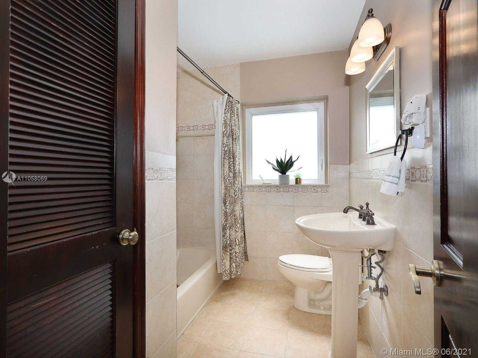 Small Image of 6347 SOUTH WEST 10 TER, West Miami Number 14